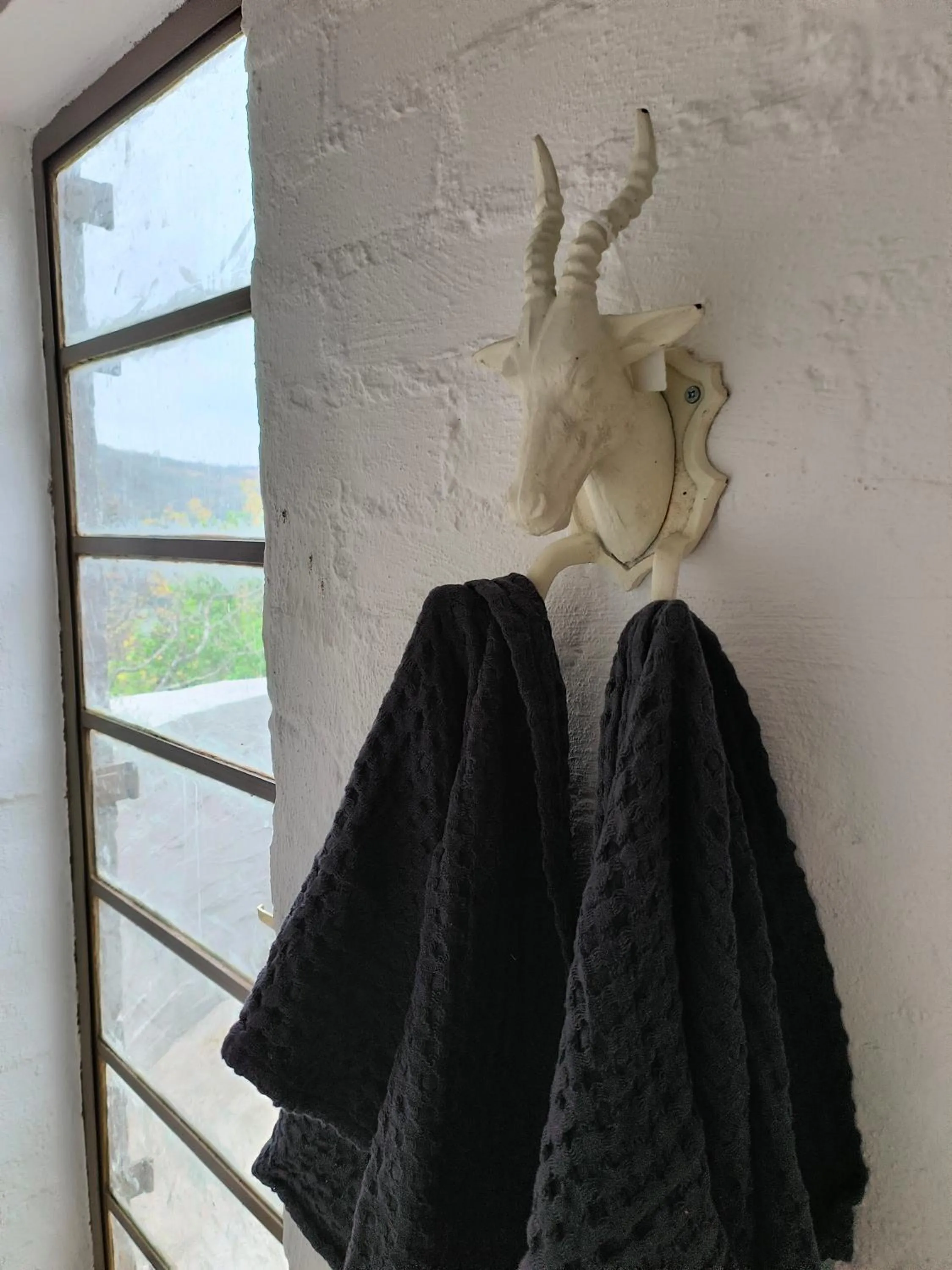 Bathroom in Eloff Guest House and Gallery