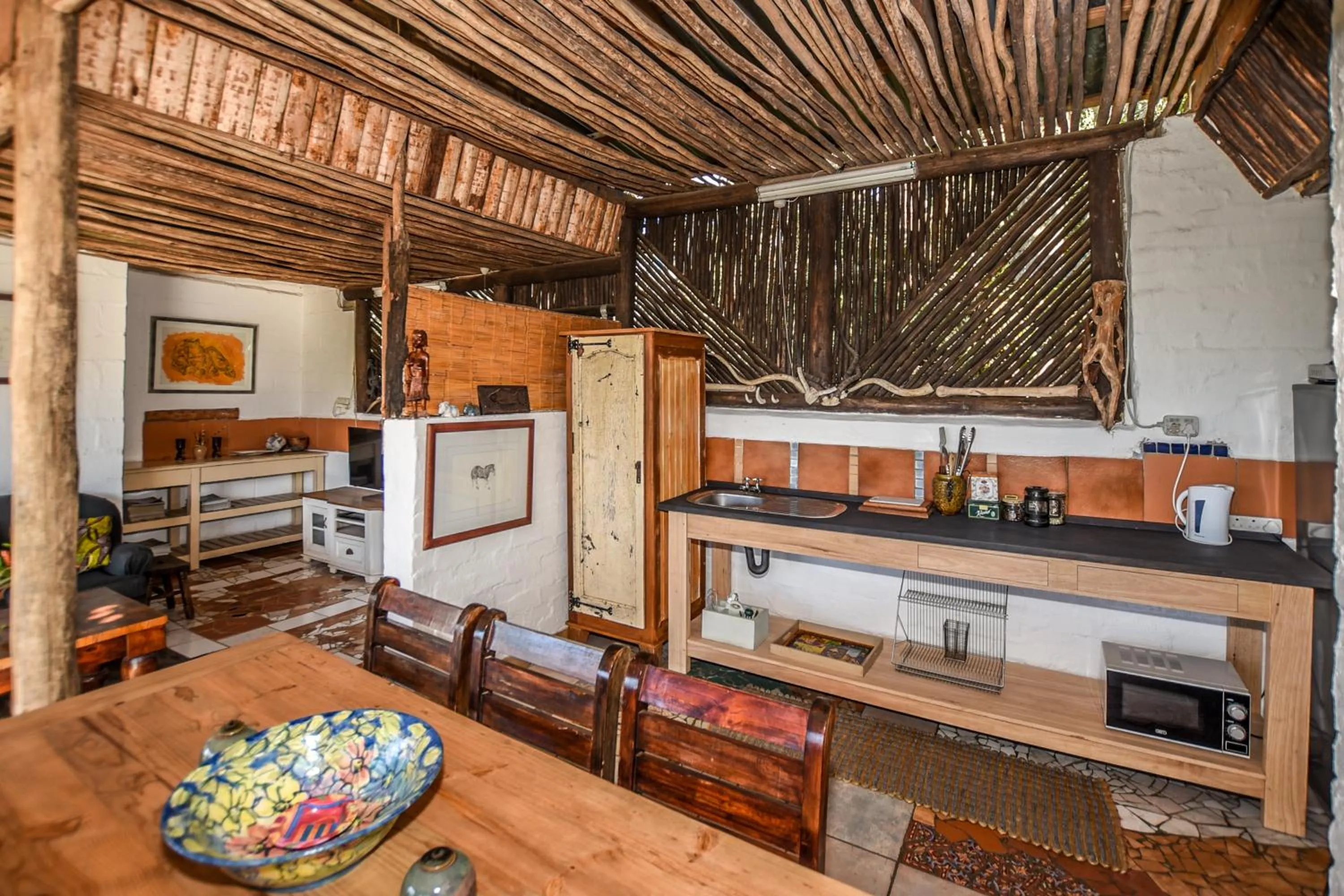 Kitchen or kitchenette in Eloff Guest House and Gallery