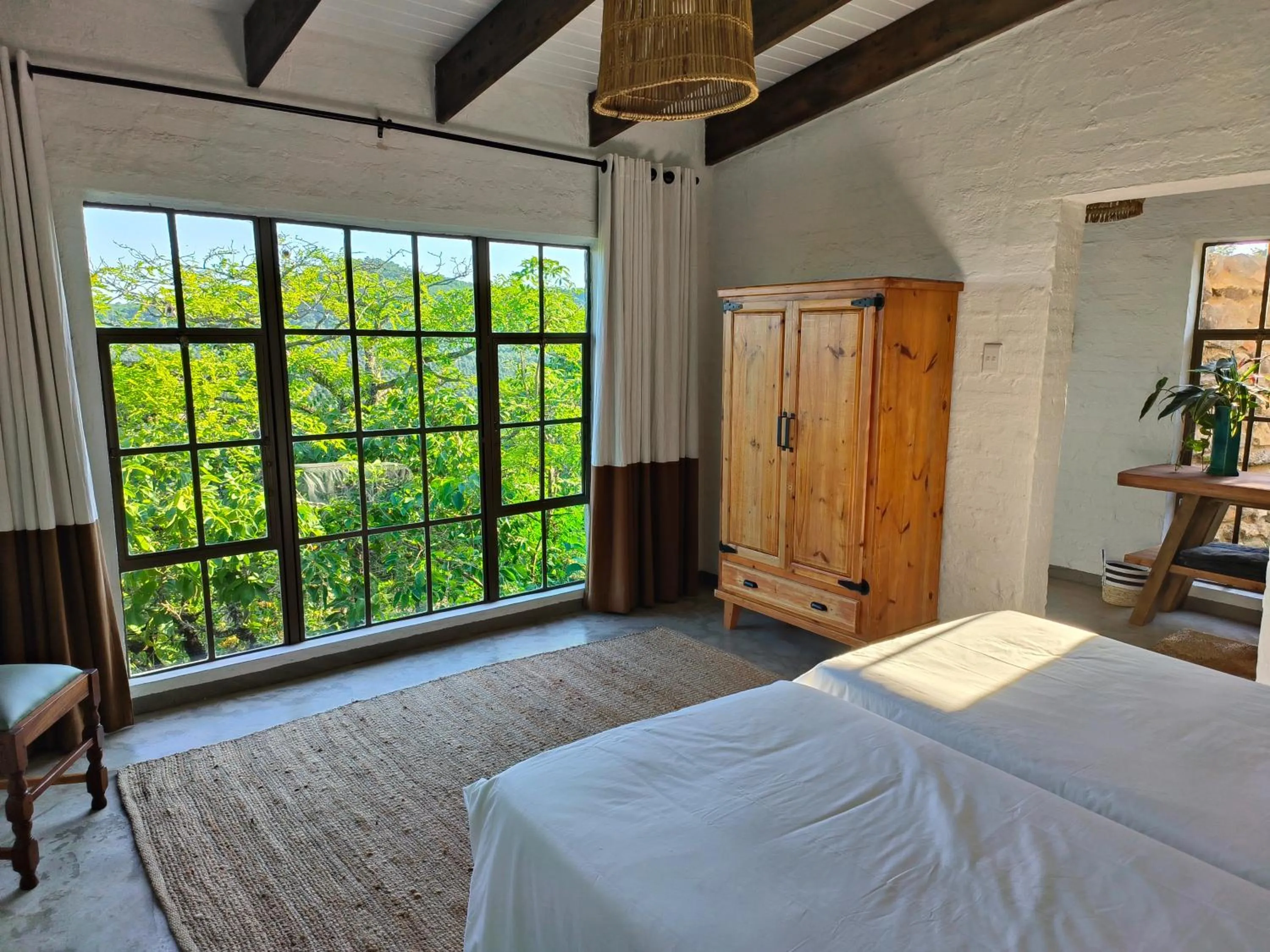 Bed in Eloff Guest House and Gallery