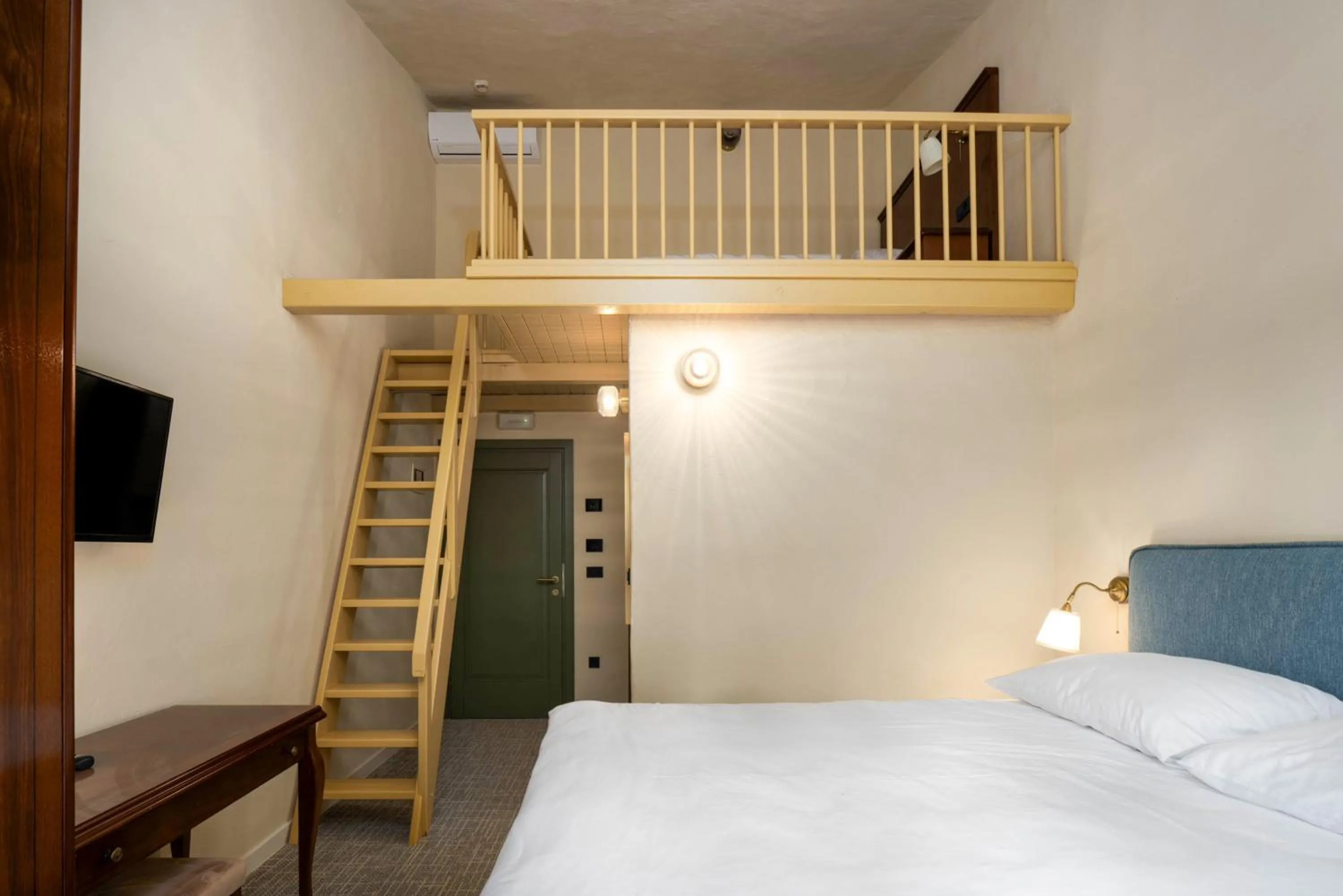Bed in Boutique Hotel Paradiso