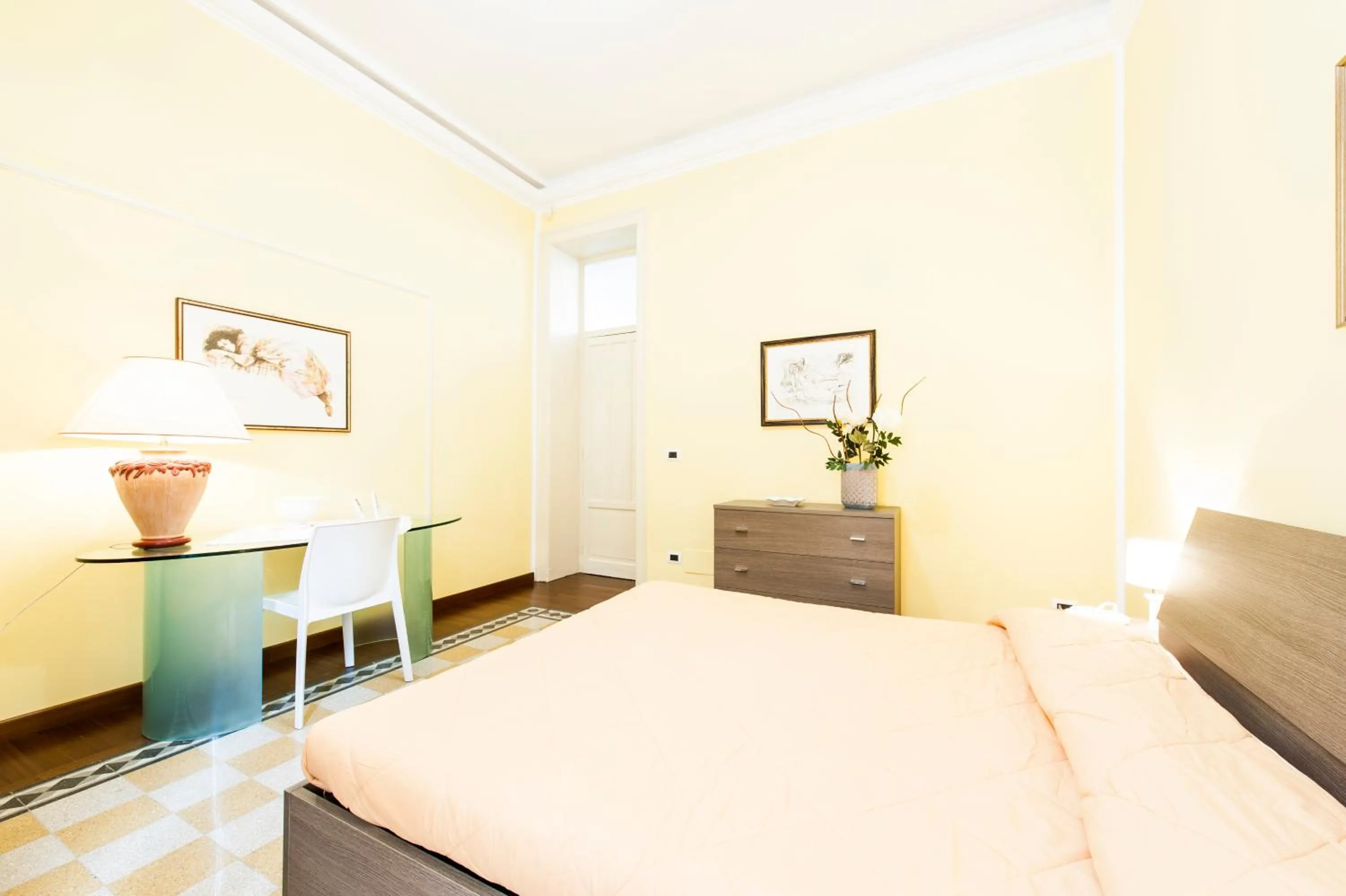 Bedroom, Bed in Rabbad Apartments