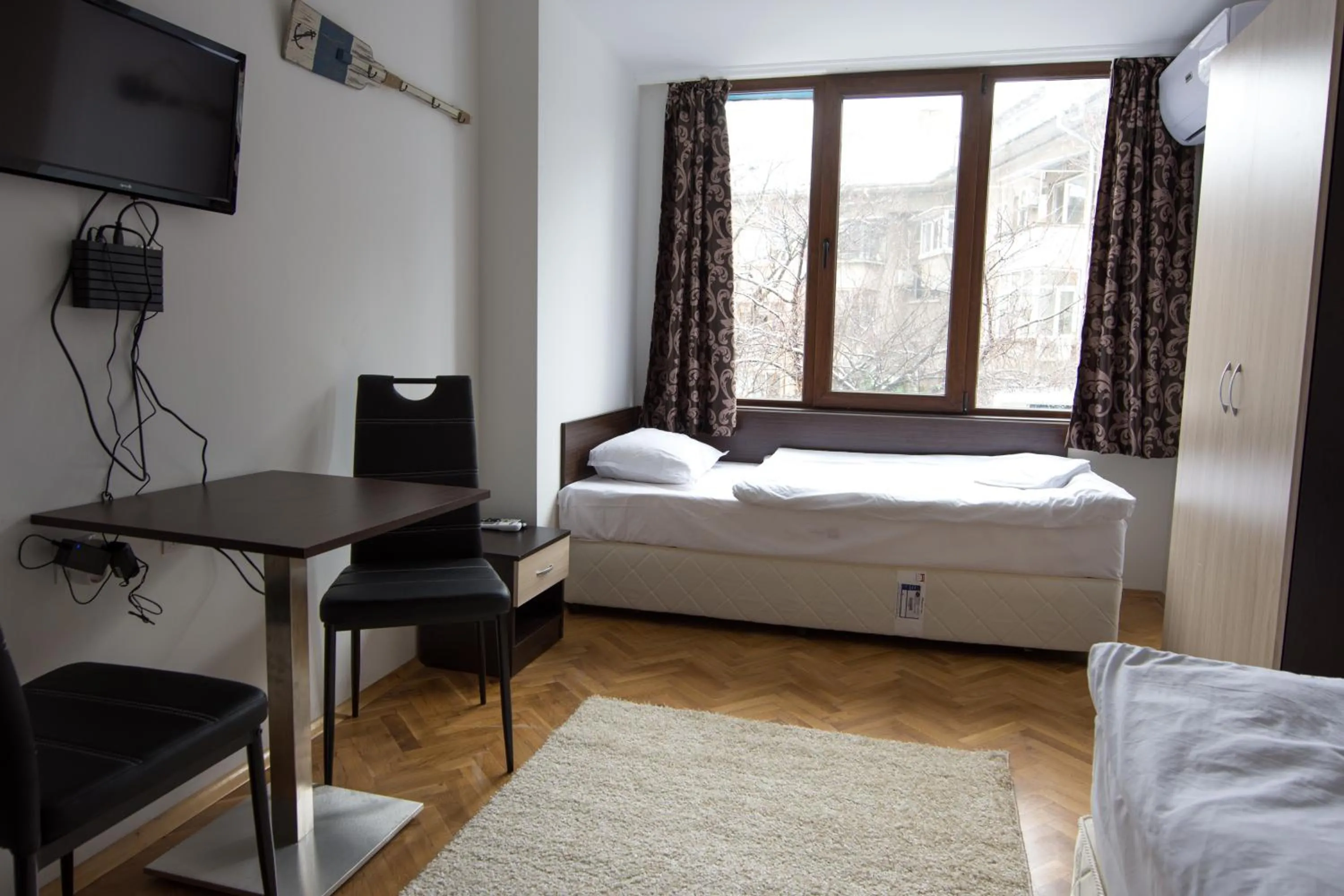 Standard Double Room with Shared Bathroom in Guest Rooms Old Captain
