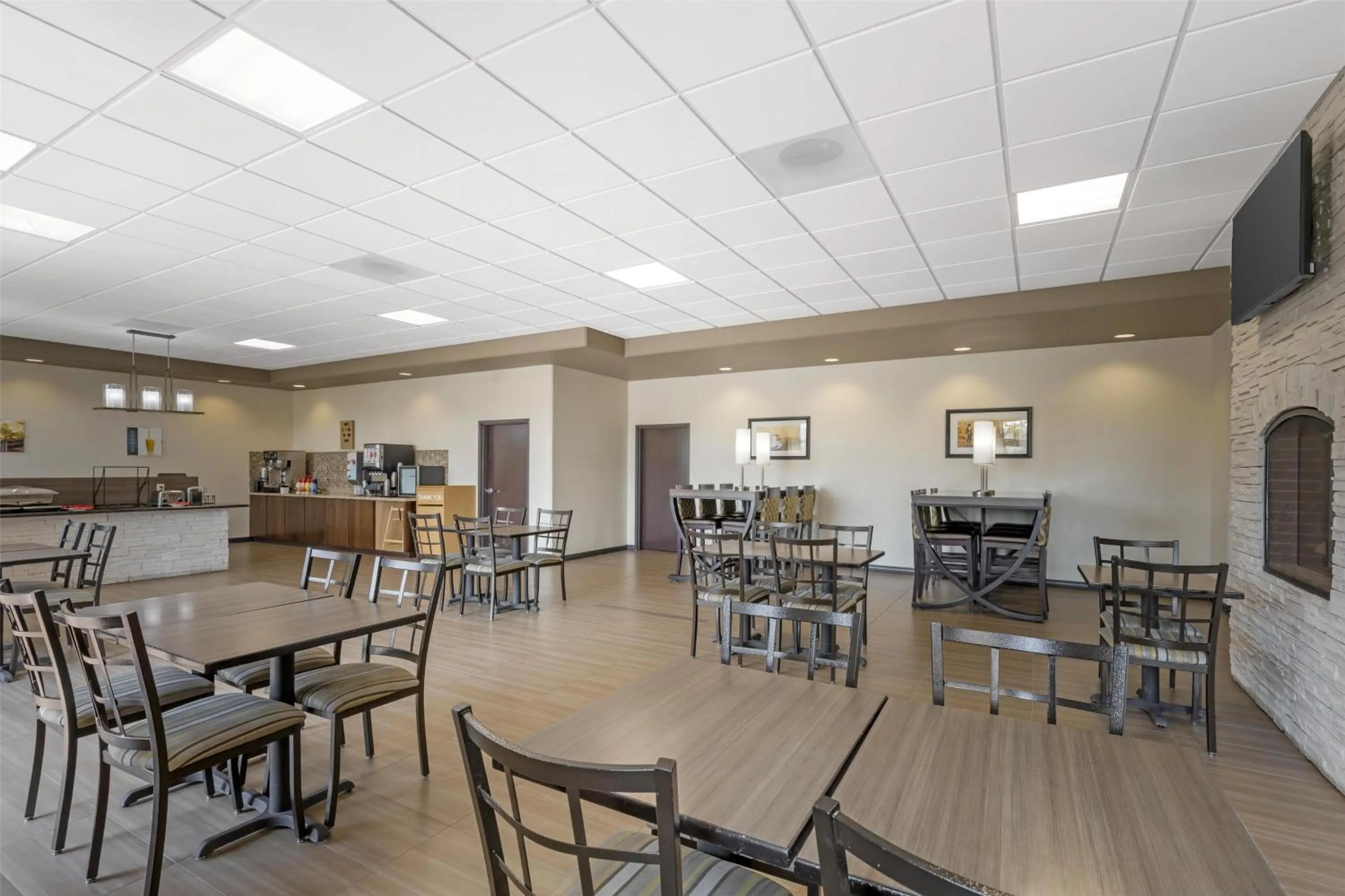 Breakfast in Best Western Plus Havre Inn & Suites