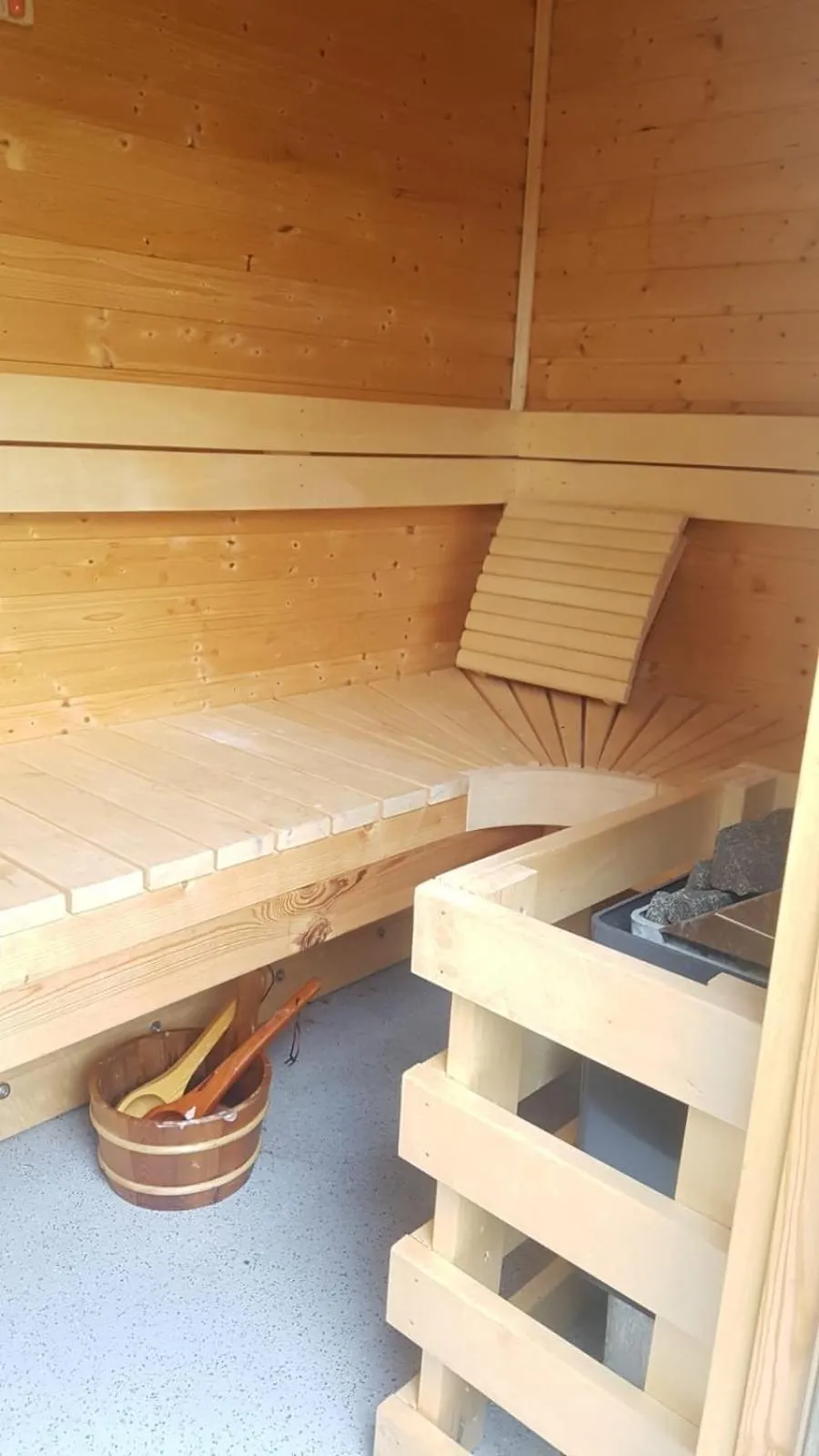 Sauna in Four Corners Holiday Home Hot Tub & Sauna