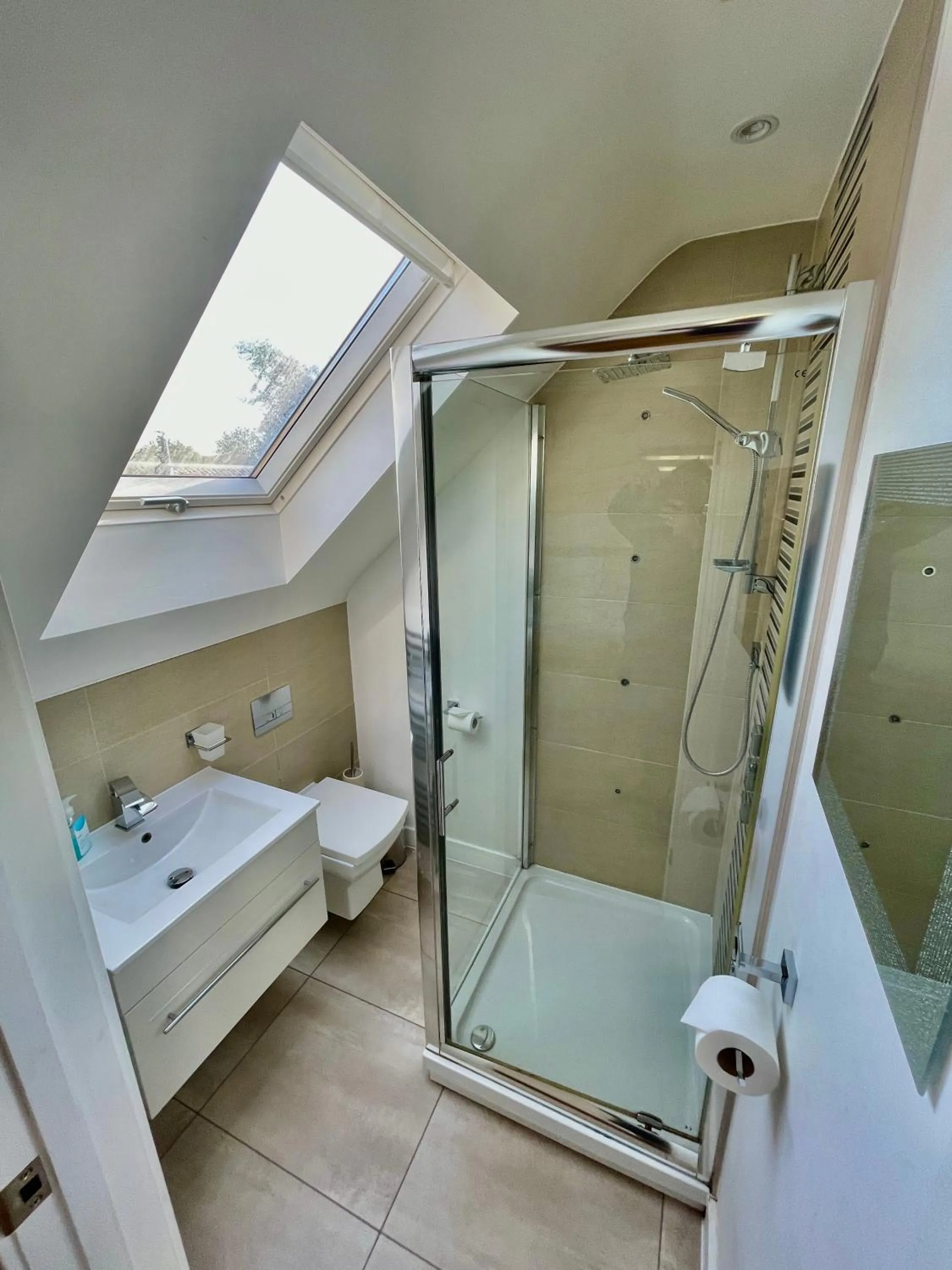 Bathroom in Four Corners Holiday Home Hot Tub & Sauna