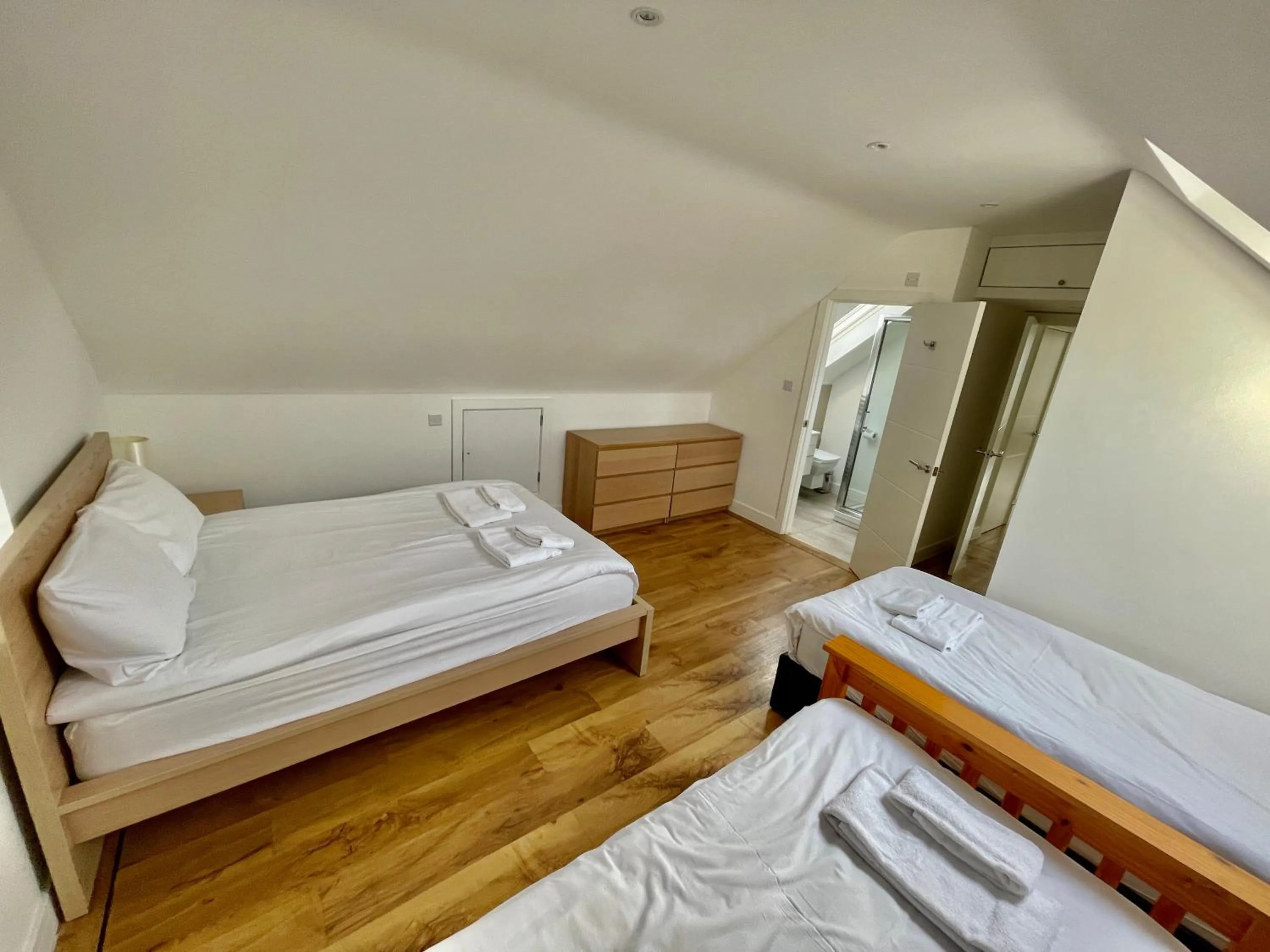 Bed in Four Corners Holiday Home Hot Tub & Sauna