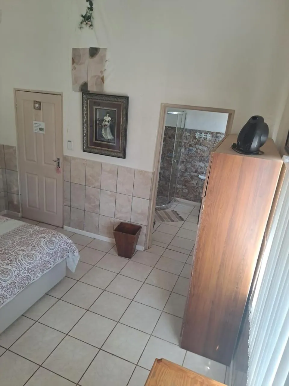 Bed in Breaking Dawn