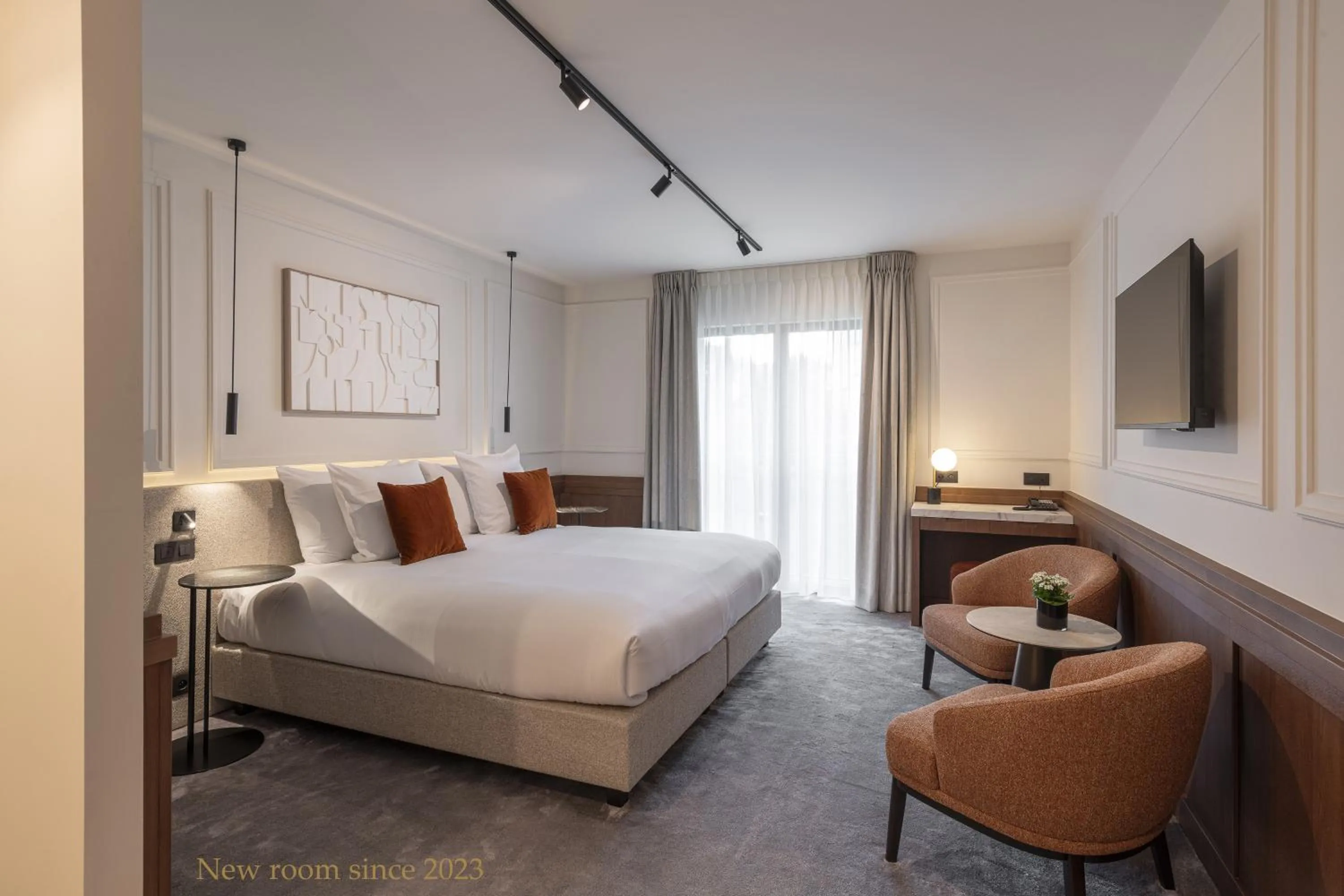 Bedroom, Bed in Dukes' Palace Brugge - by Dukes' Hotel Collection