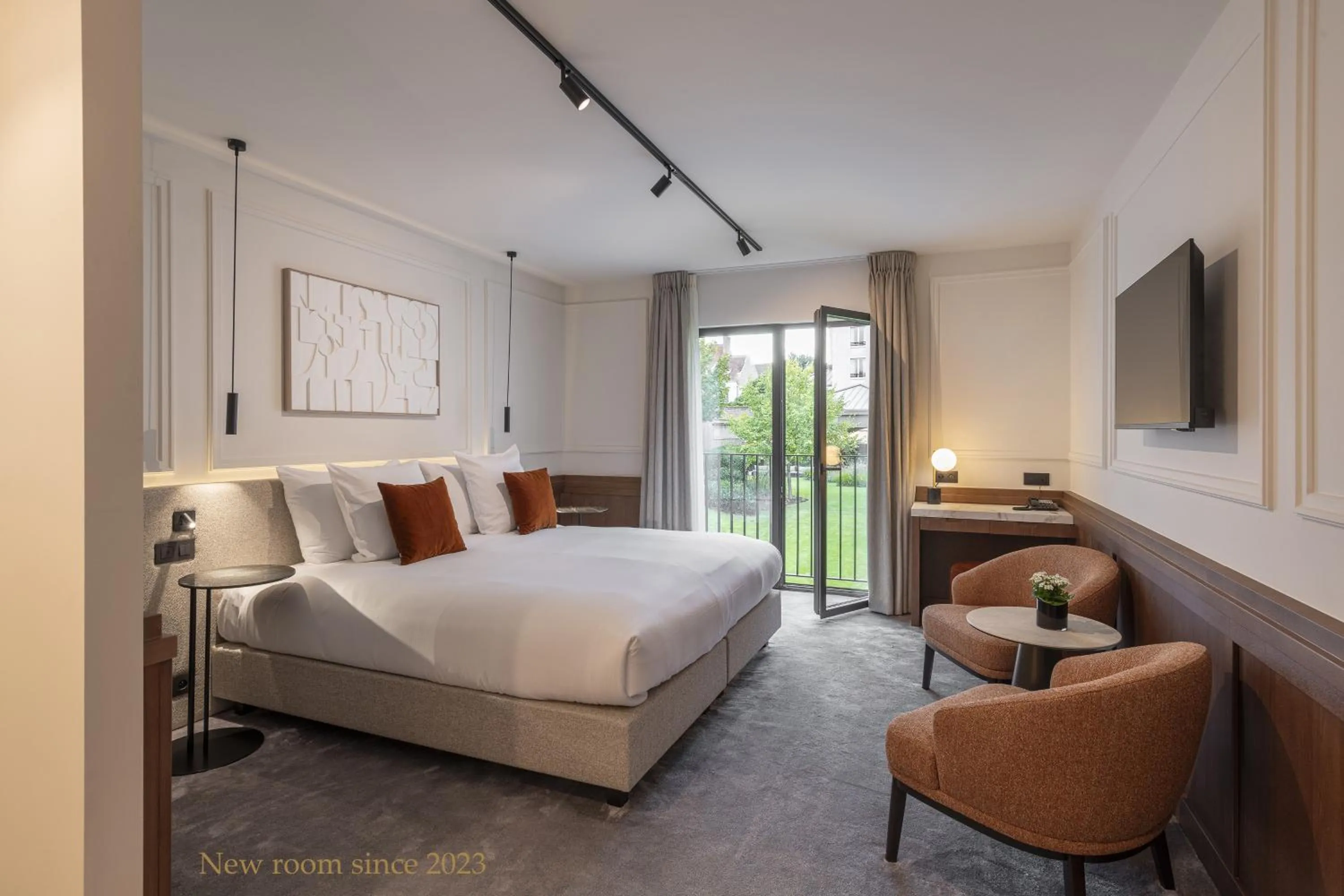 Bedroom, Bed in Dukes' Palace Brugge - by Dukes' Hotel Collection