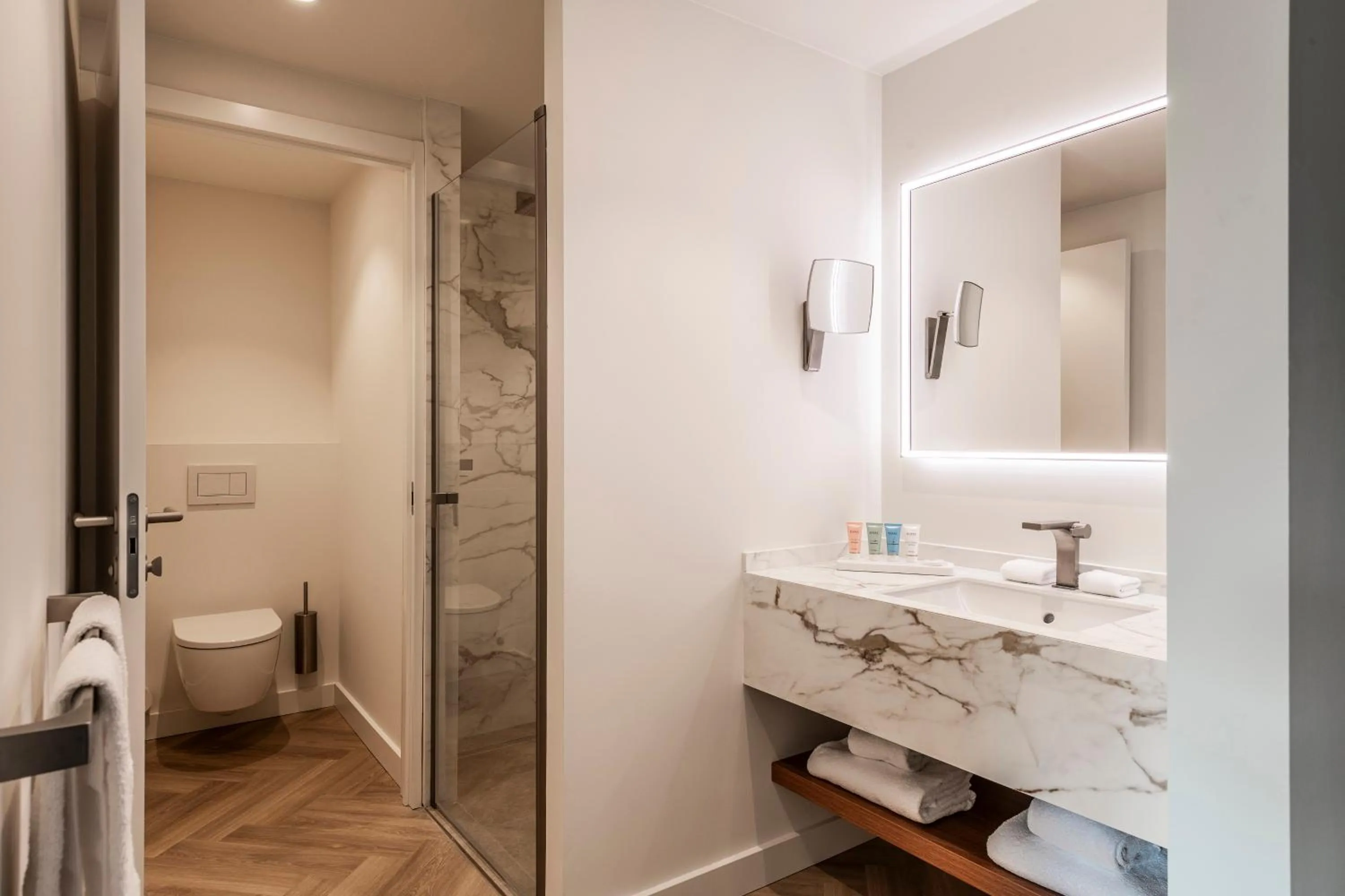 Bathroom in Dukes' Palace Brugge - by Dukes' Hotel Collection