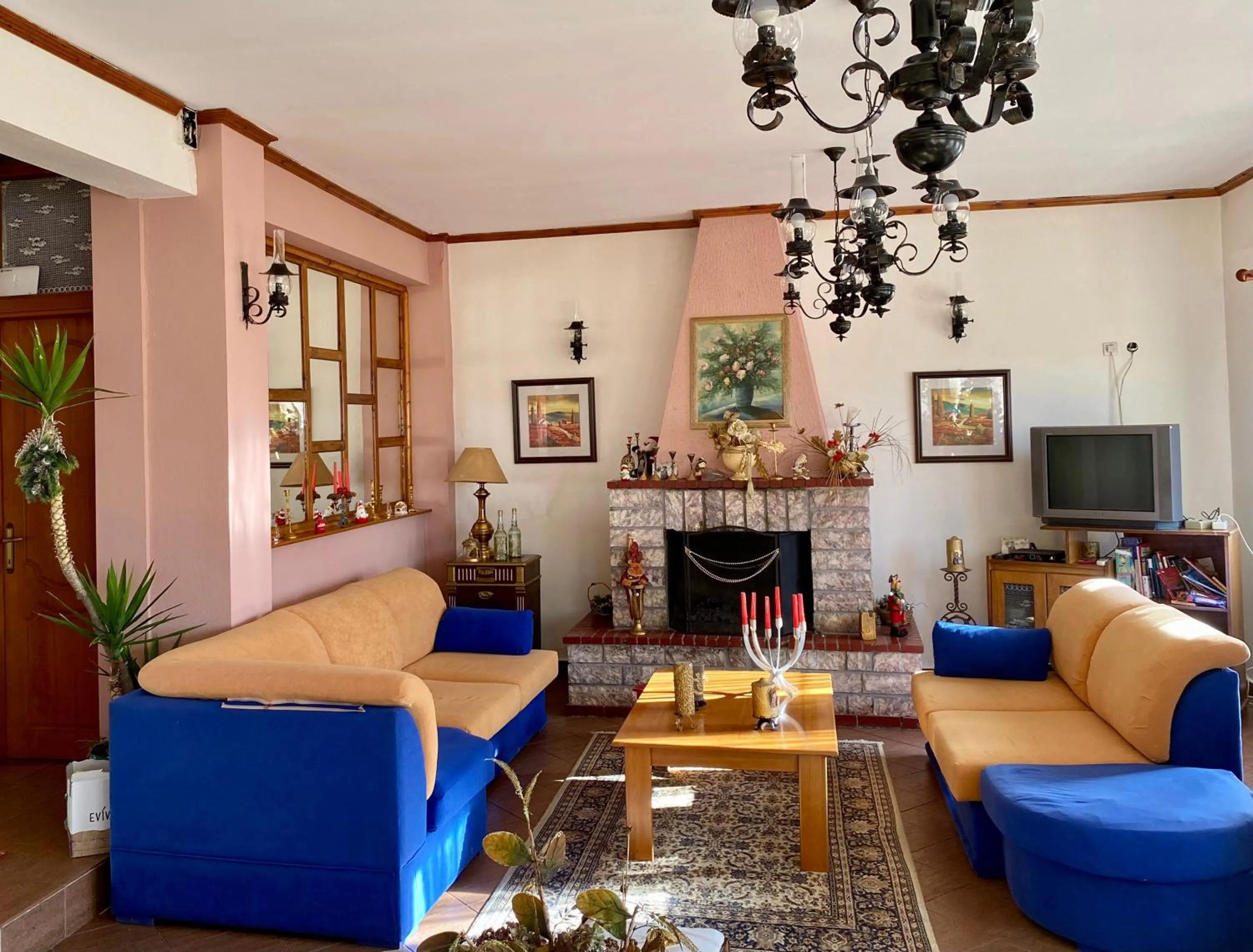 Eleni's Guesthouse