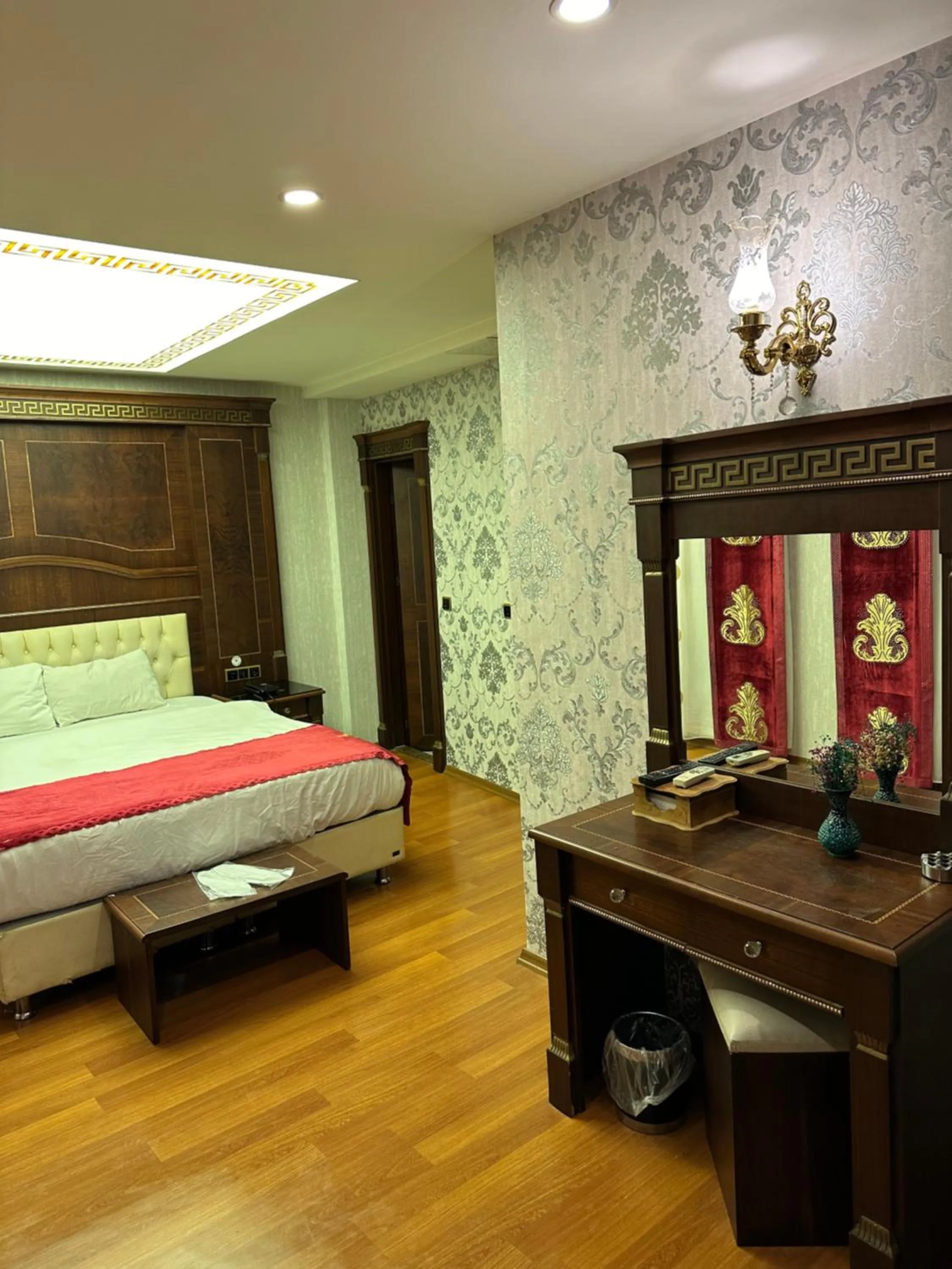 Bedroom, Bed in Napolyon hotel