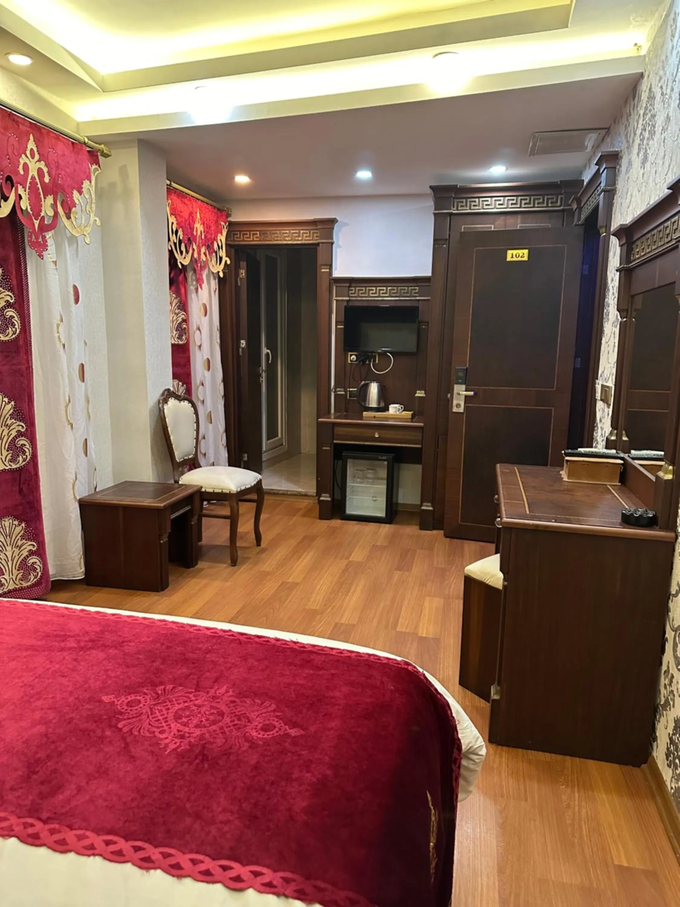 TV and multimedia in Napolyon hotel