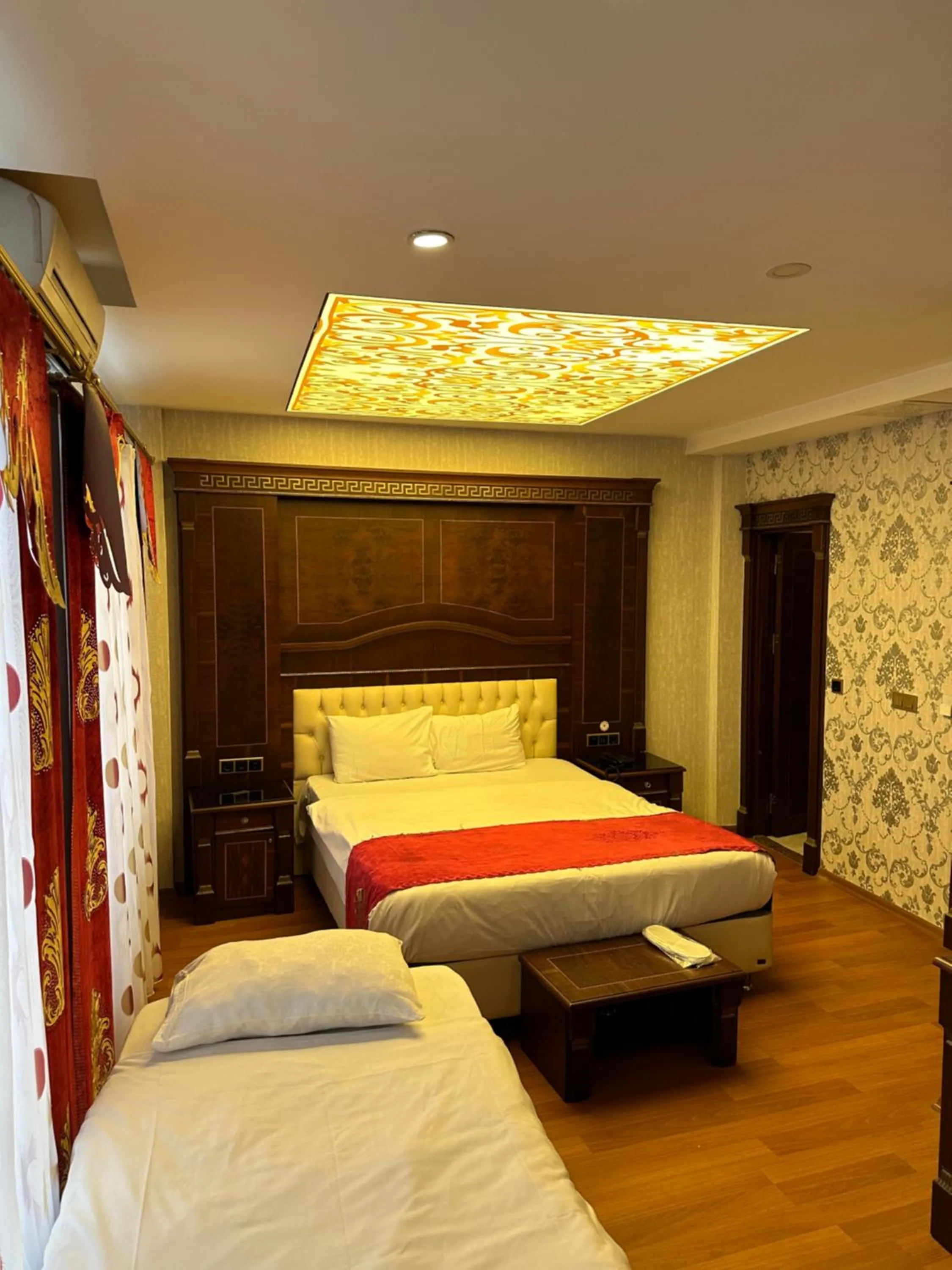 Bedroom, Bed in Napolyon hotel
