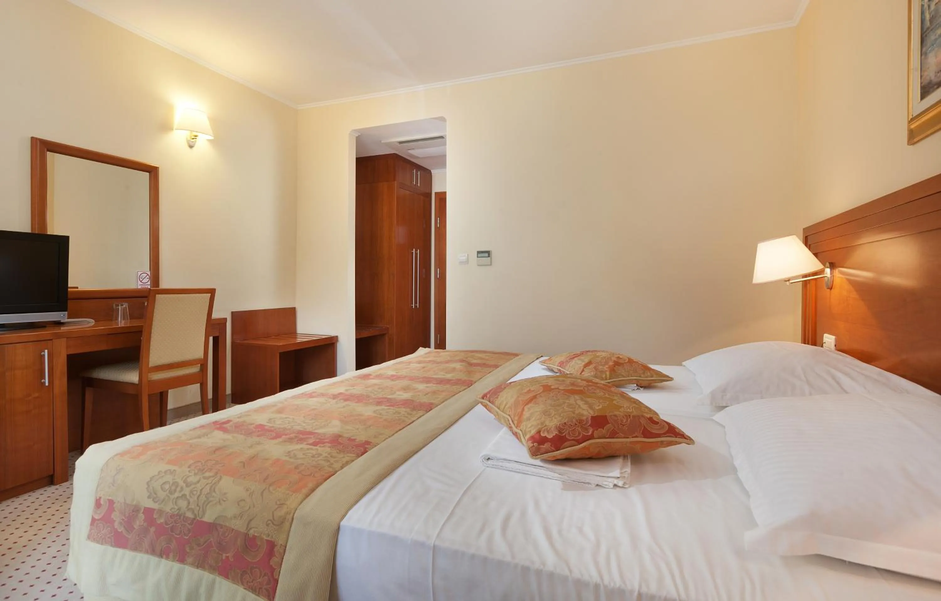 Photo of the whole room, Bed in Hotel Bella Vista