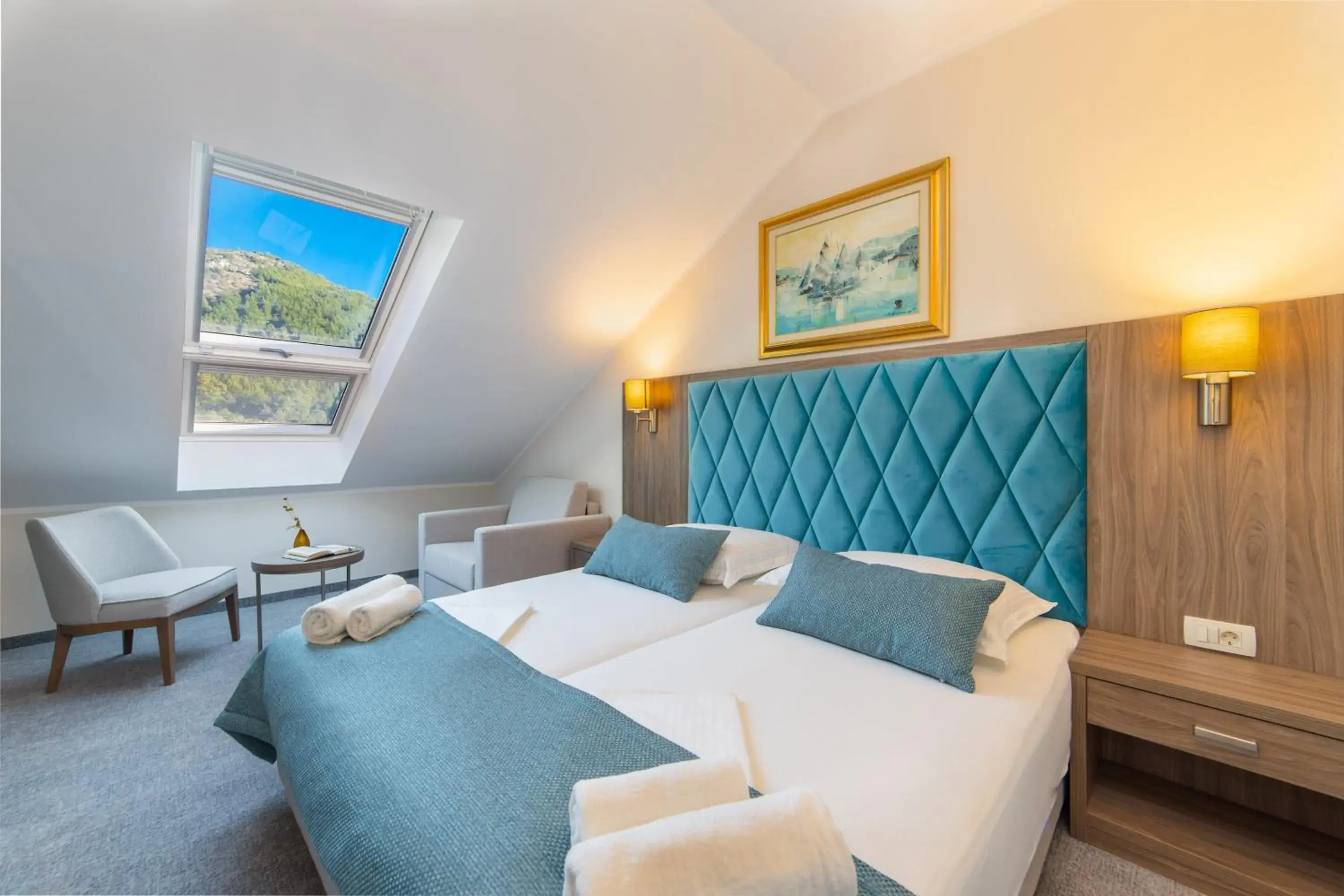 Economy Double Room with Sofa Bed in Hotel Bella Vista Economy Double Room with Sofa Bed in Hotel Bella Vista