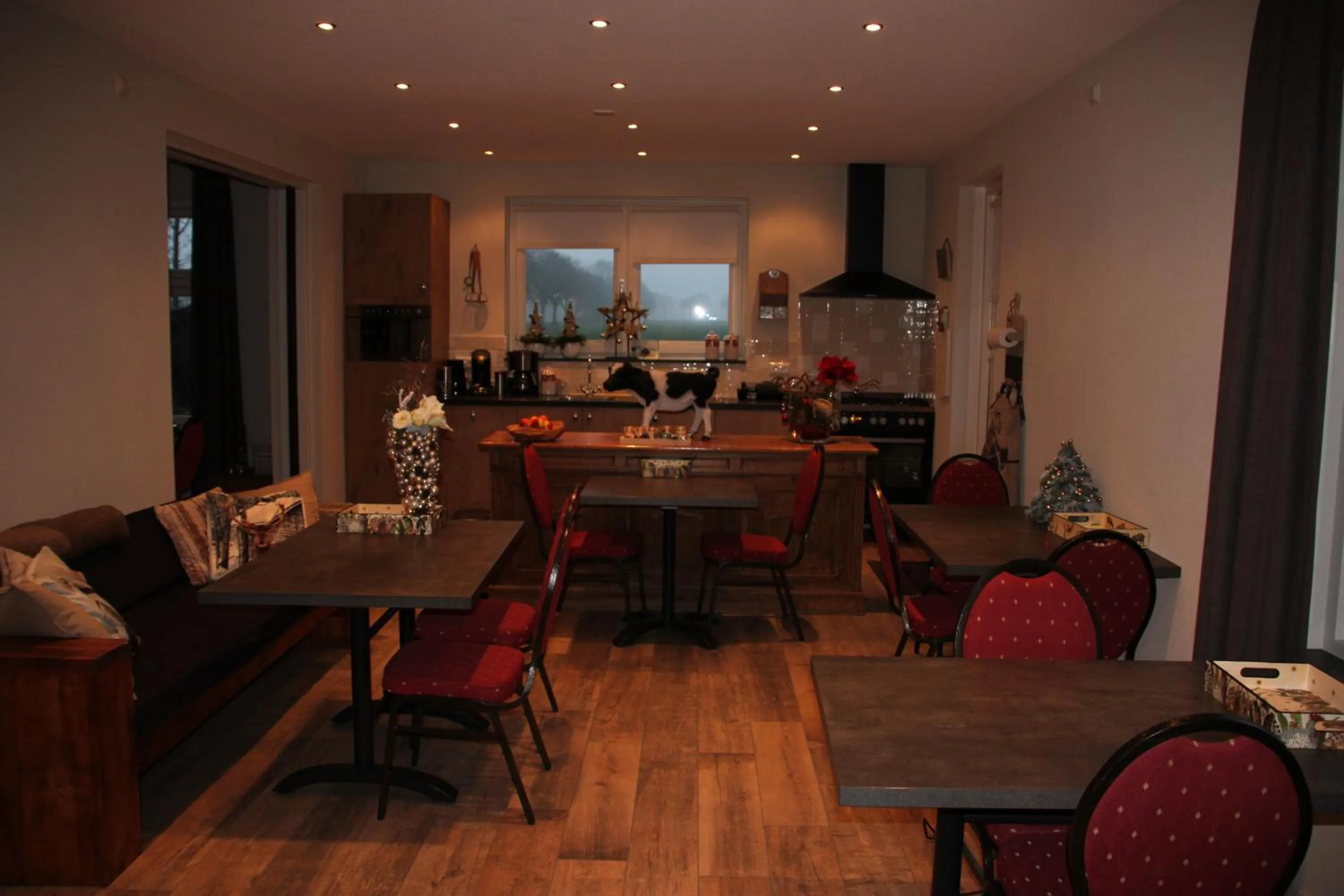 Property building in Bed and Breakfast De Volkelse Hooiberg