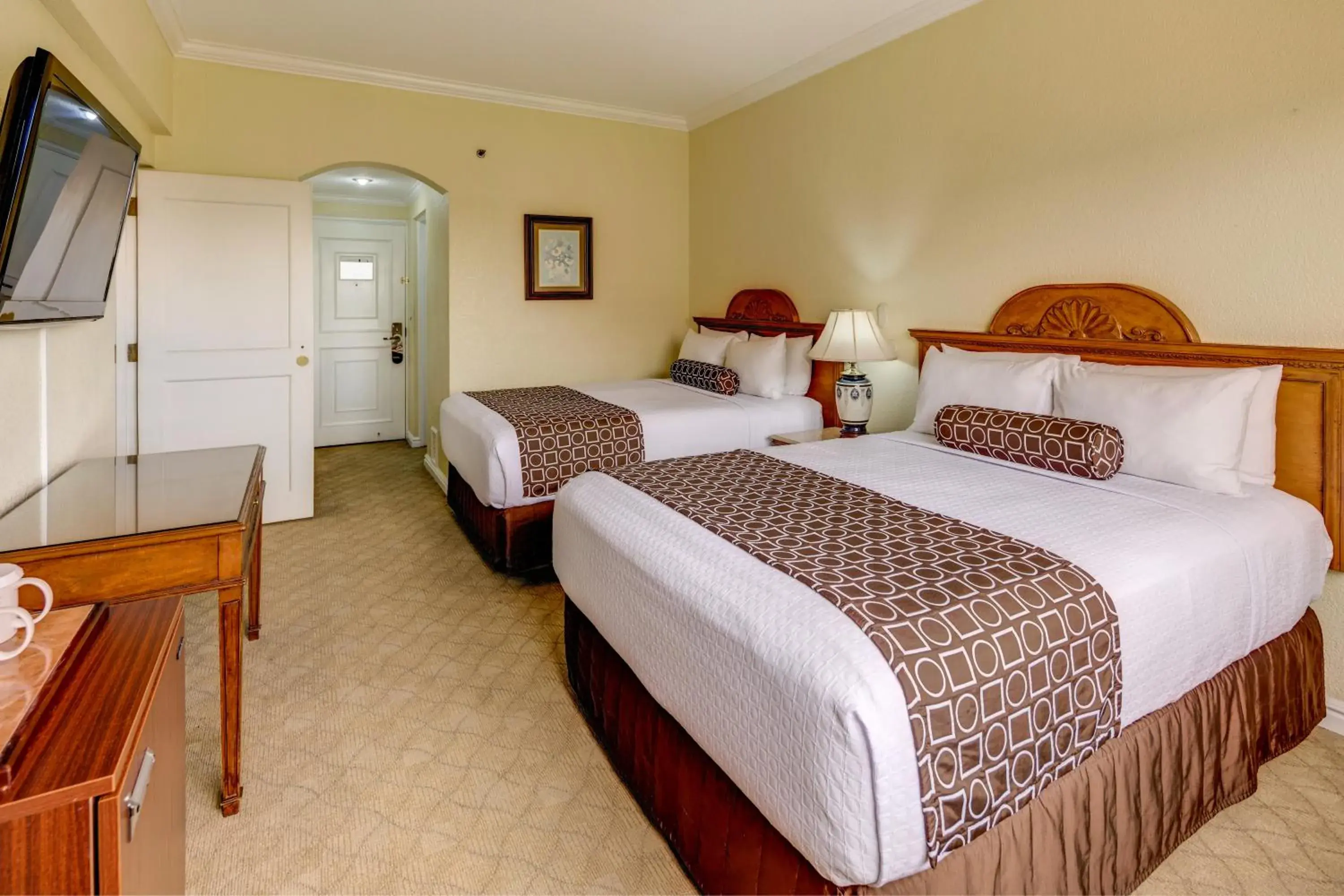 Standard Double Room with Two Double Beds in Hotel Las Americas Standard Double Room with Two Double Beds in Hotel Las Americas
