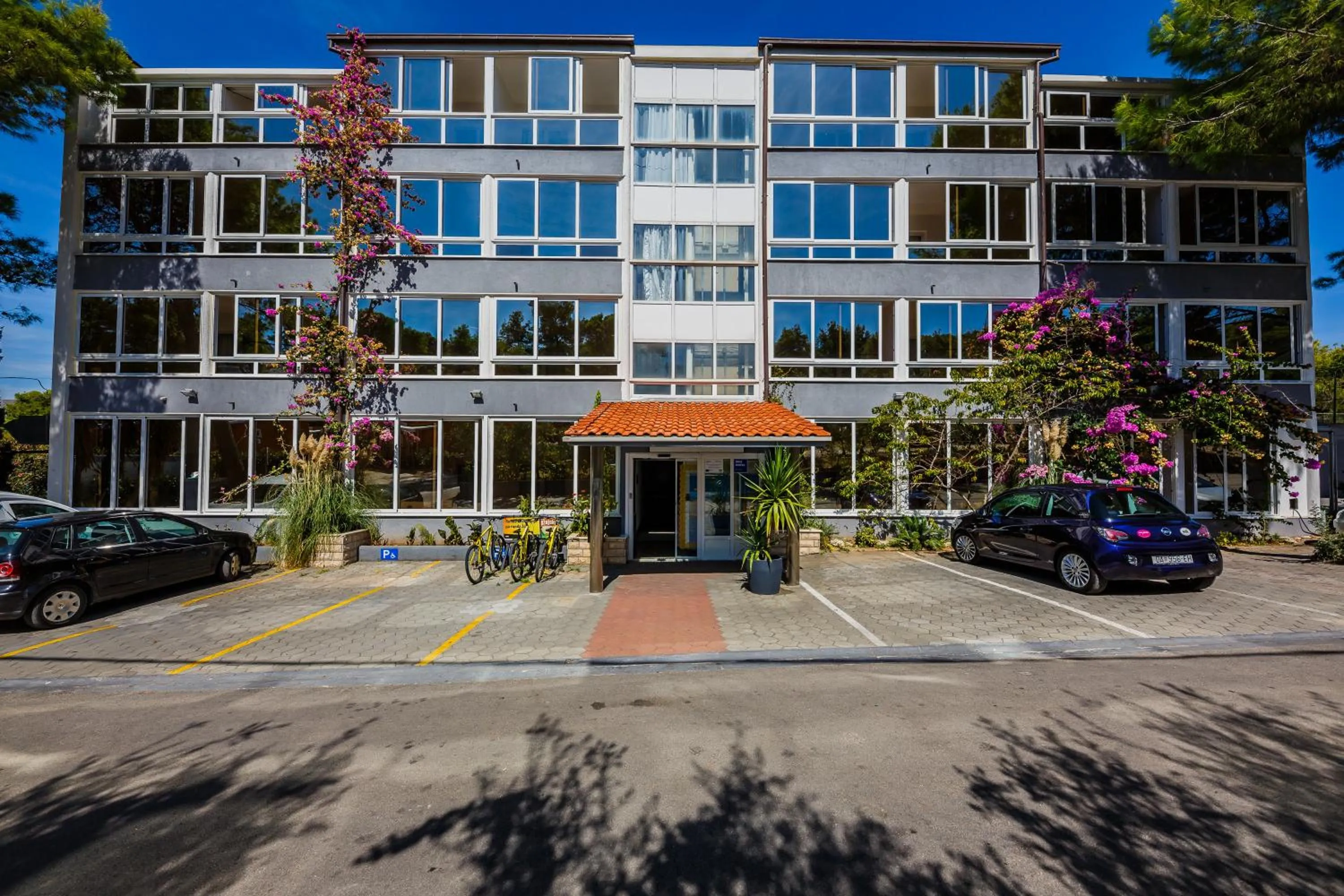 Facade/entrance in Hotel Sveti Kriz