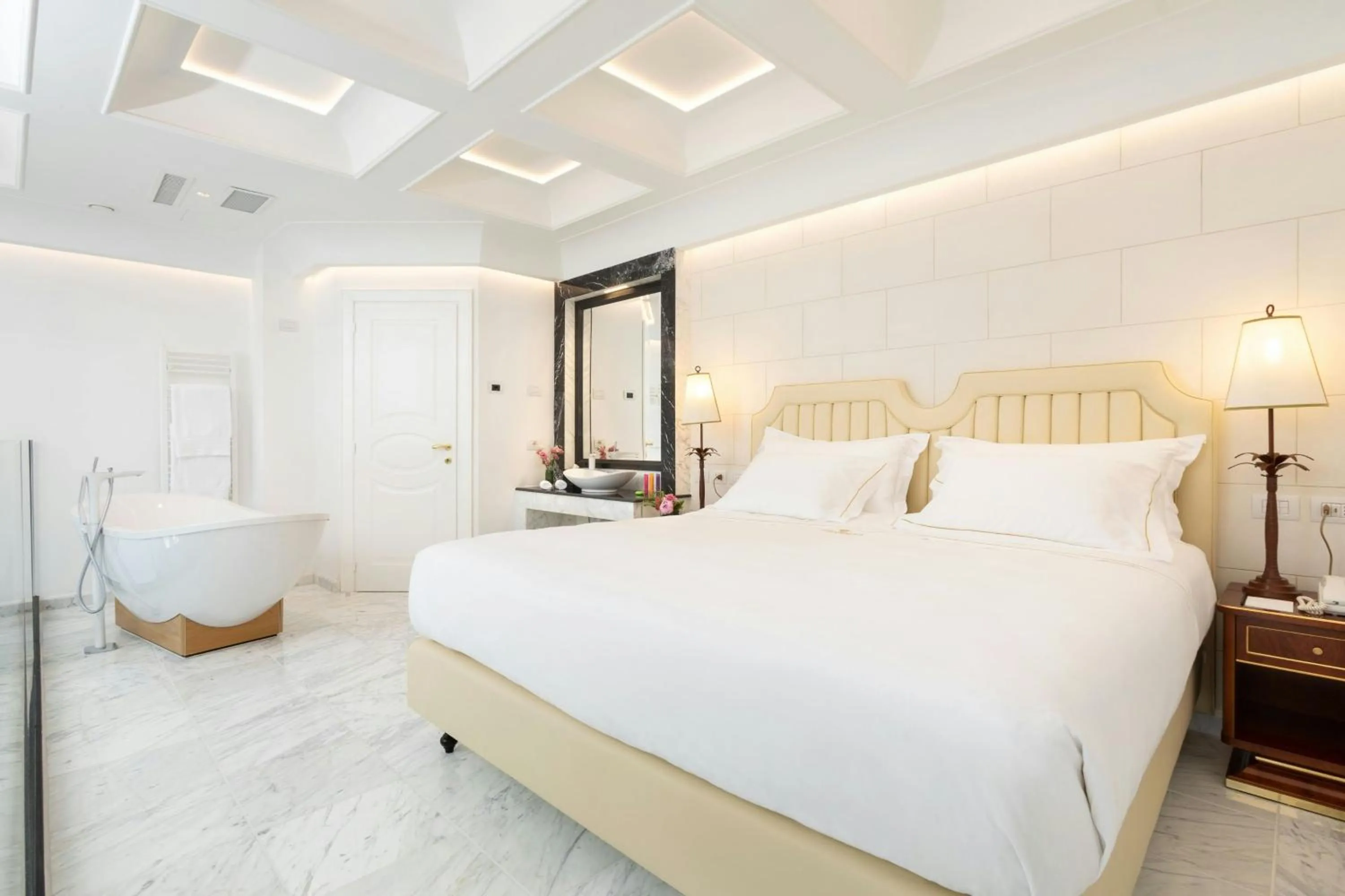 Photo of the whole room, Bed in Ortea Palace Hotel, Sicily, Autograph Collection