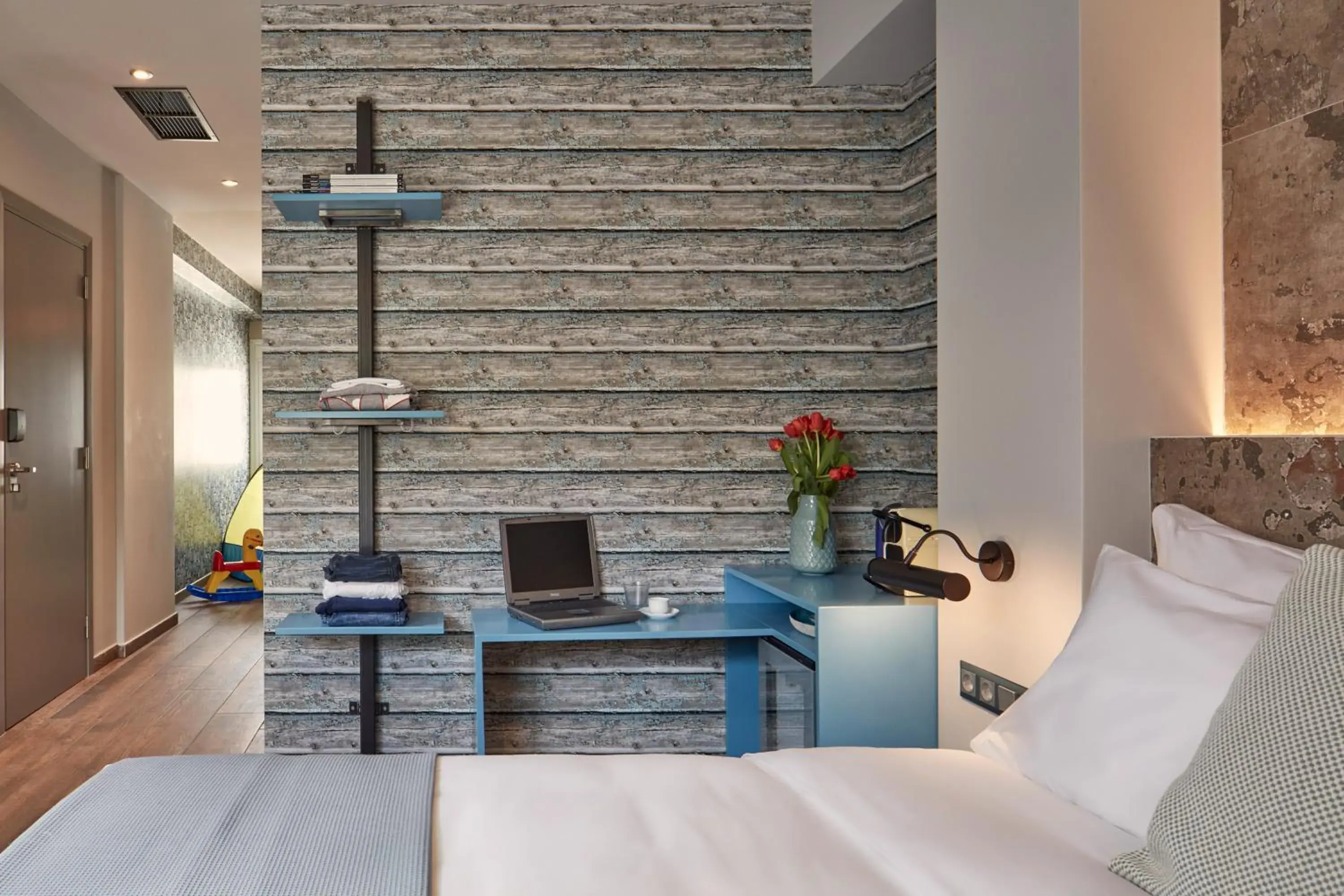 Bed in 18 Micon Str. Bed in 18 Micon Str.