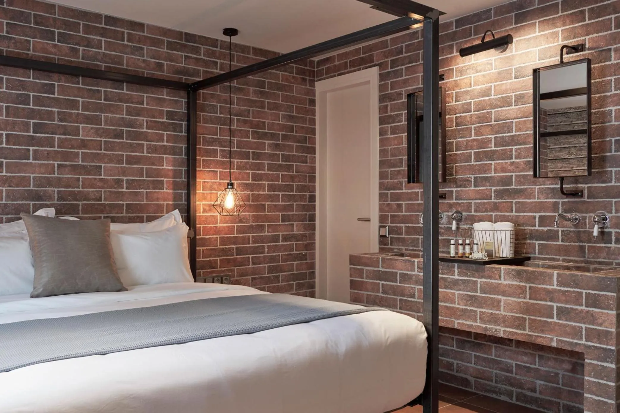 Bedroom, Bed in 18 Micon Str.