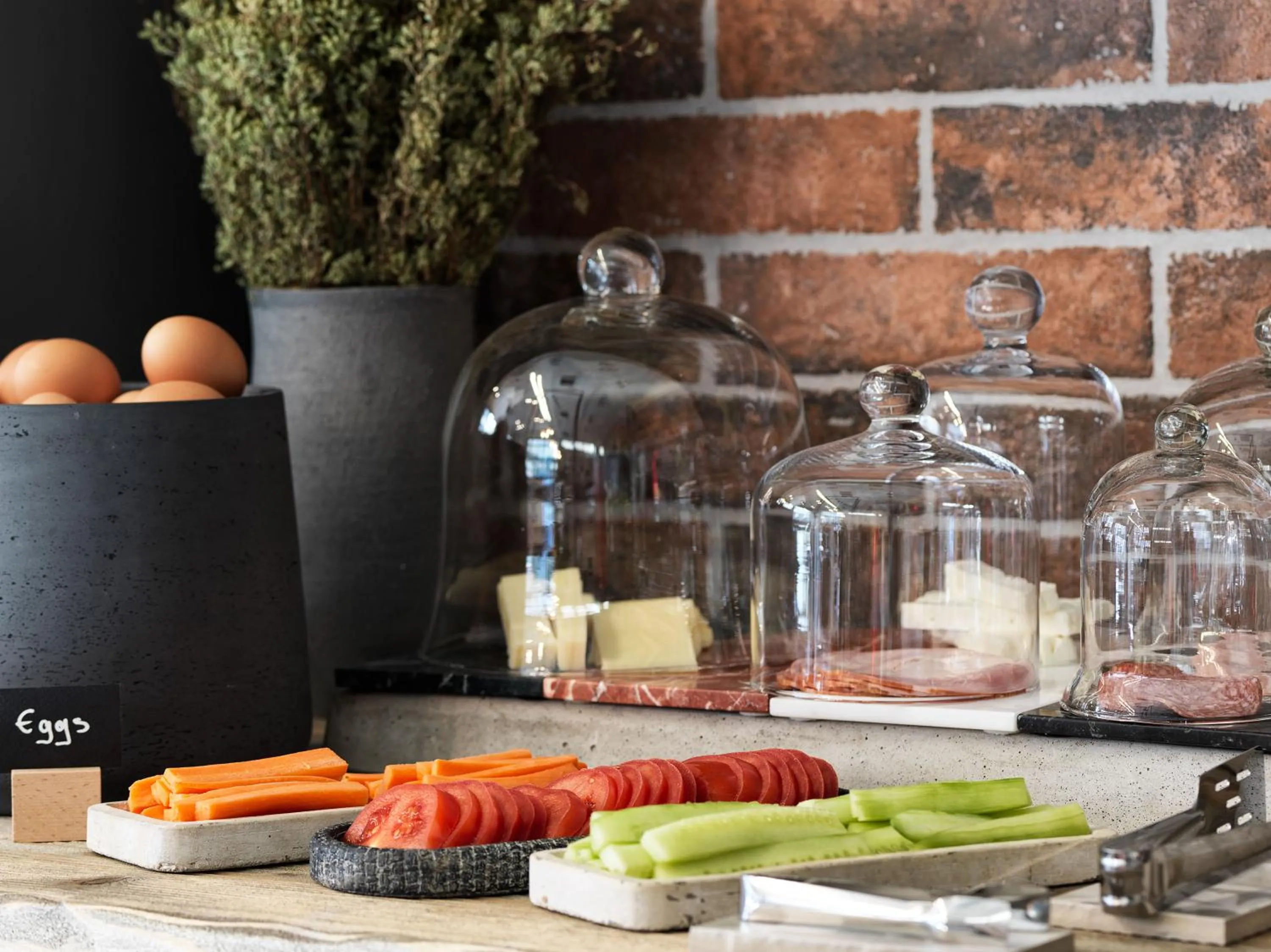 Breakfast in 18 Micon Str.