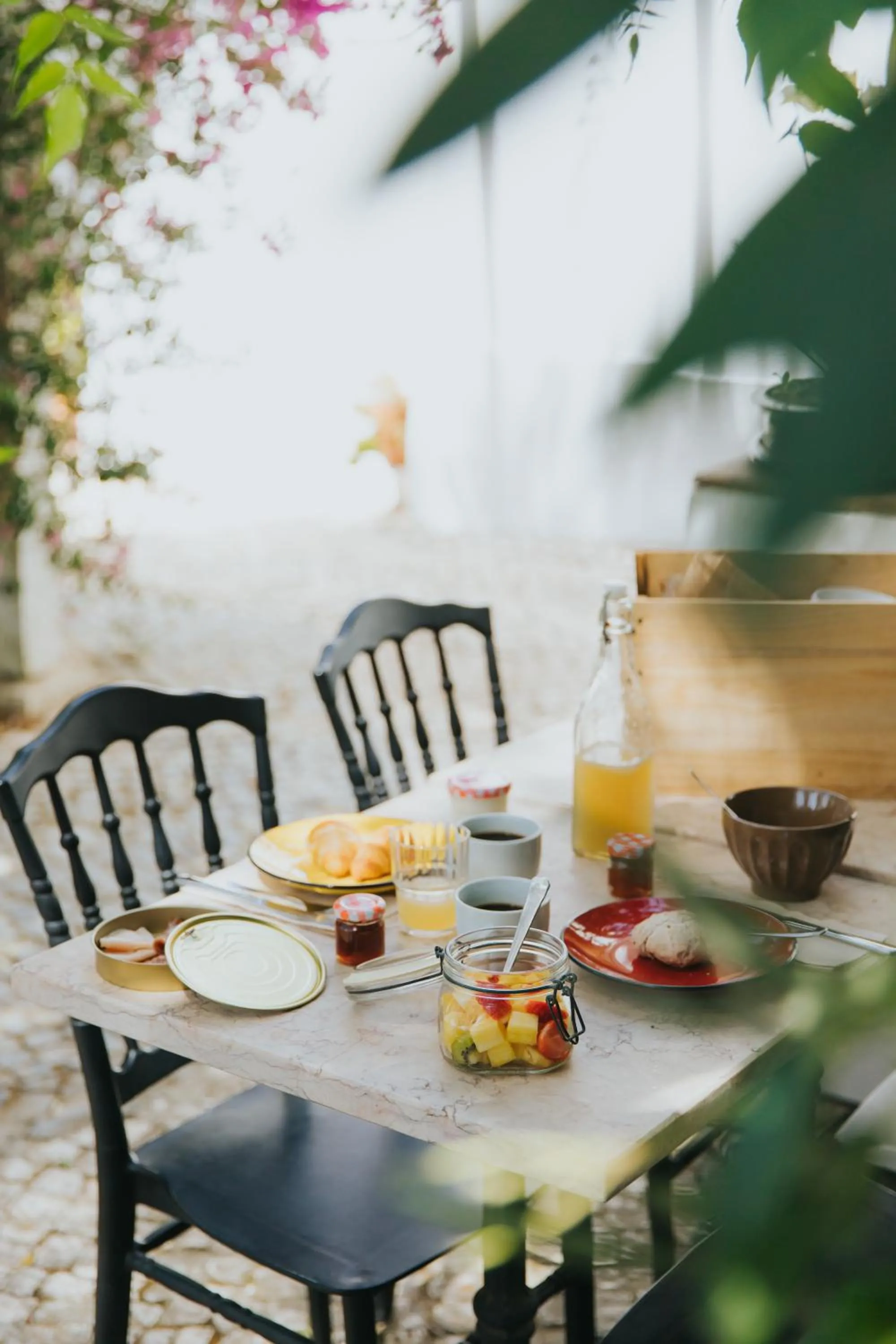 Breakfast in Senhora do Cabo Meco Homy Holidays