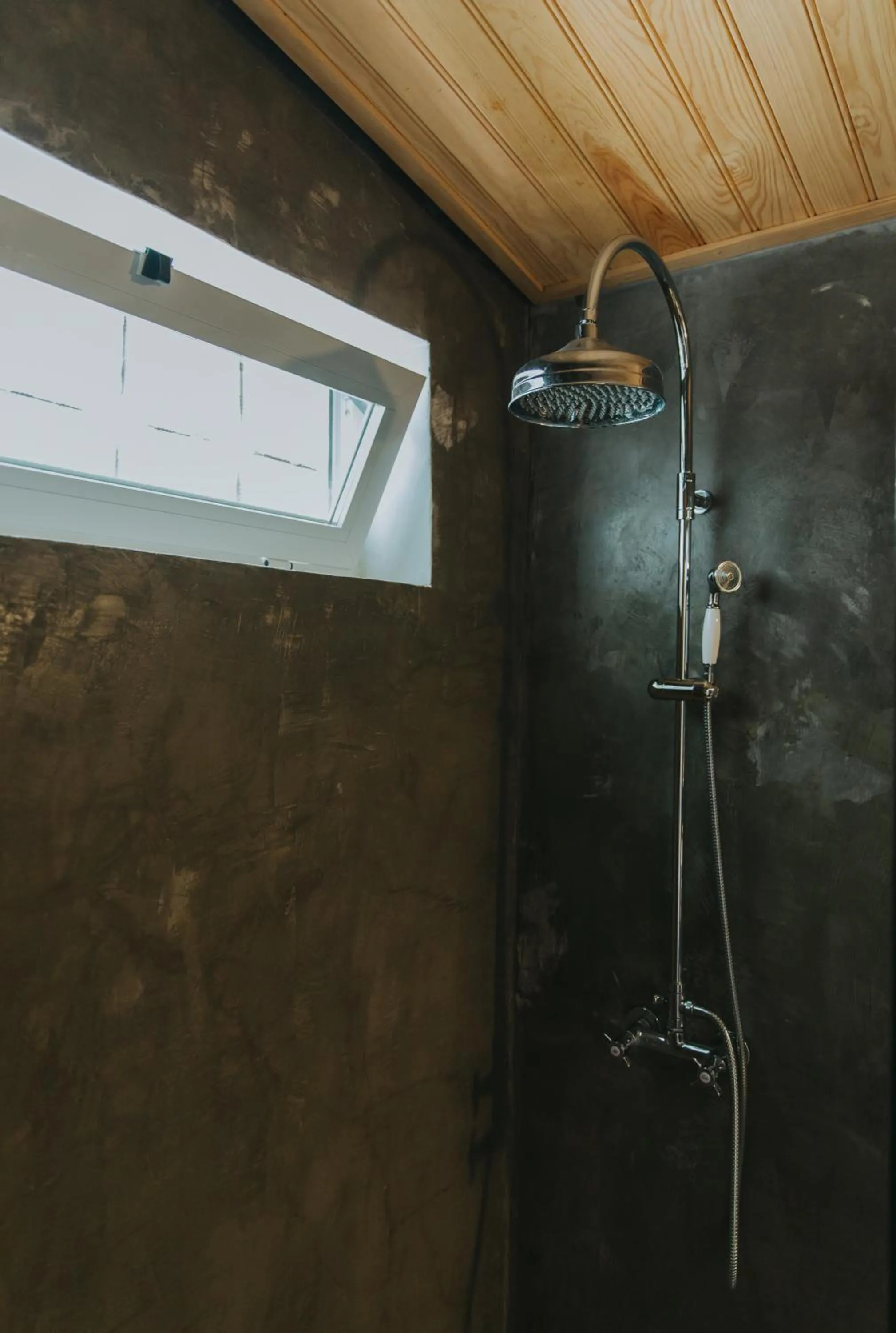 Bathroom in Senhora do Cabo Meco Homy Holidays