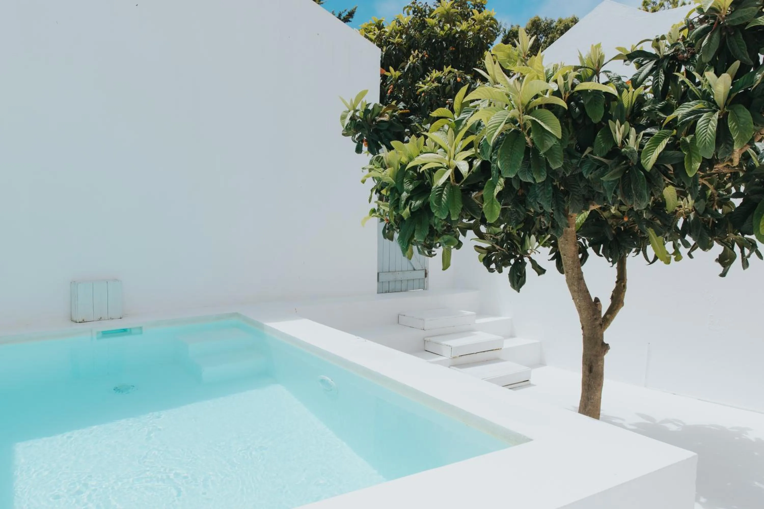 Swimming pool in Senhora do Cabo Meco Homy Holidays
