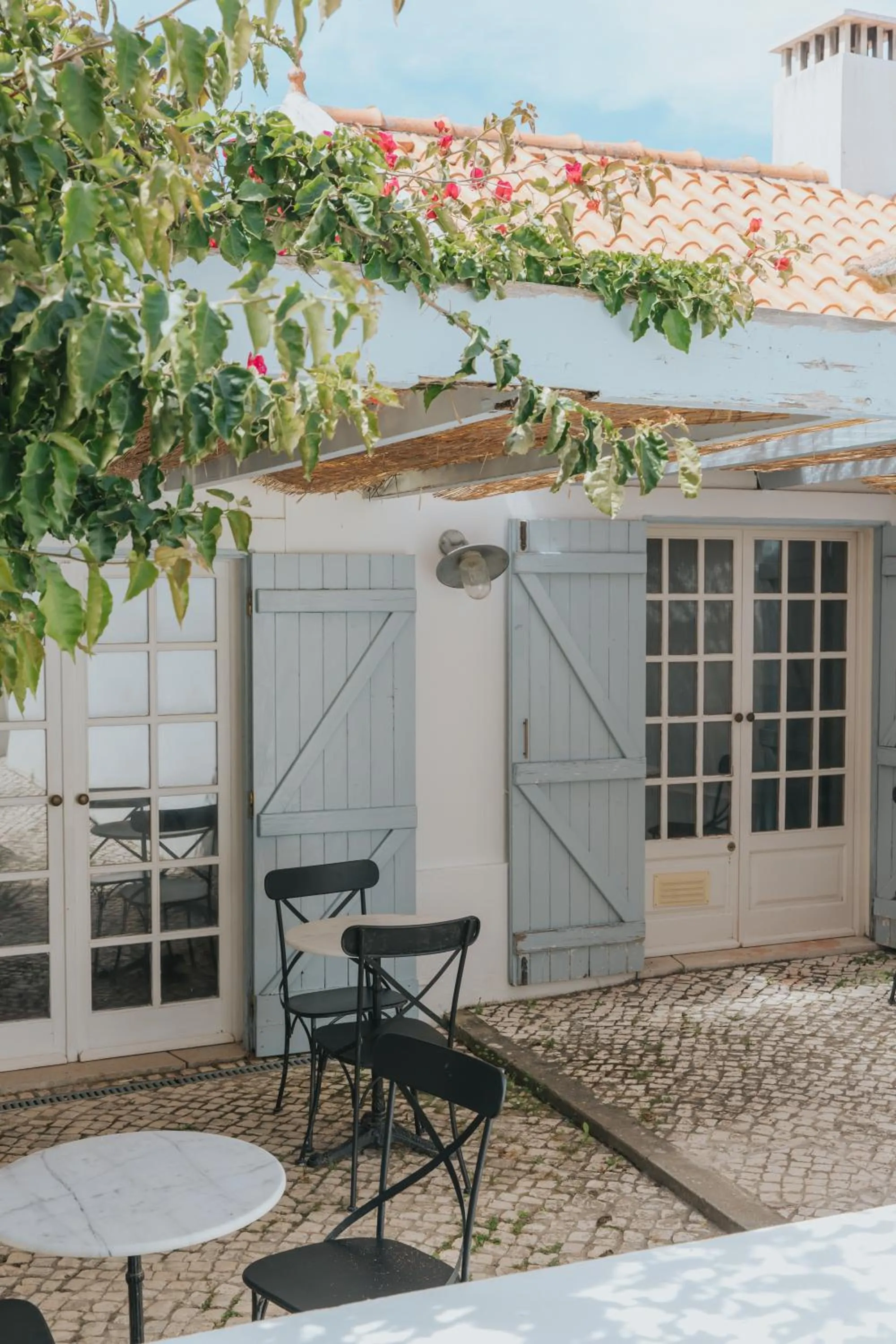 Property building in Senhora do Cabo Meco Homy Holidays