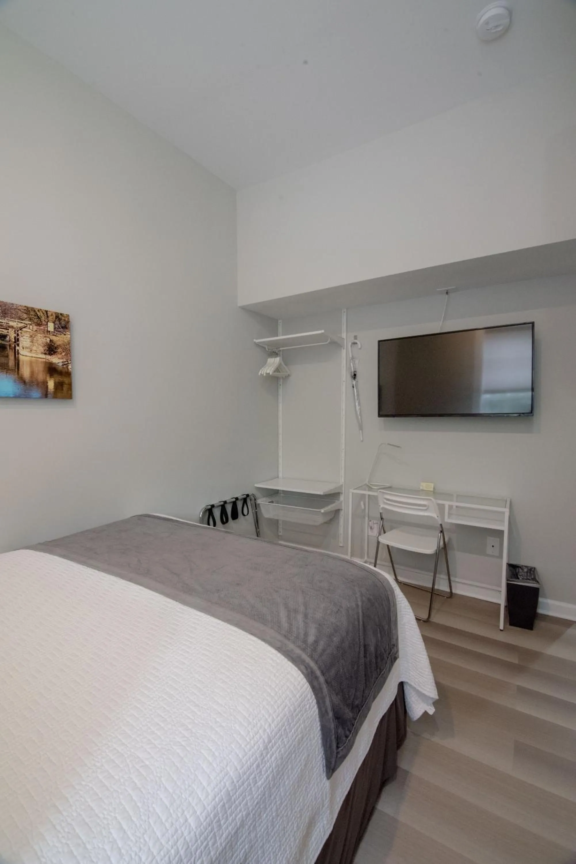 Bed in The Georgetown House Inn