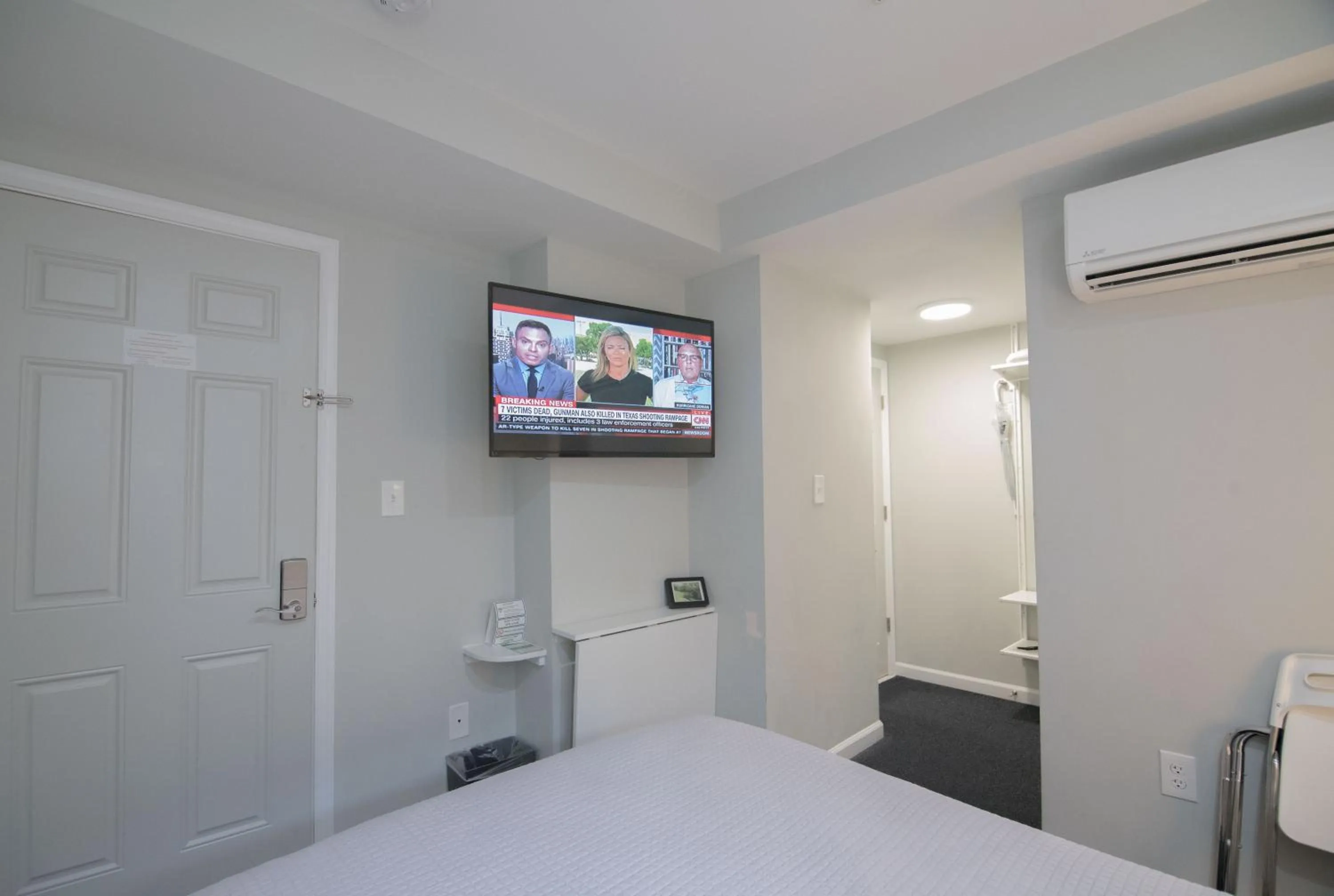 Bed in The Georgetown House Inn