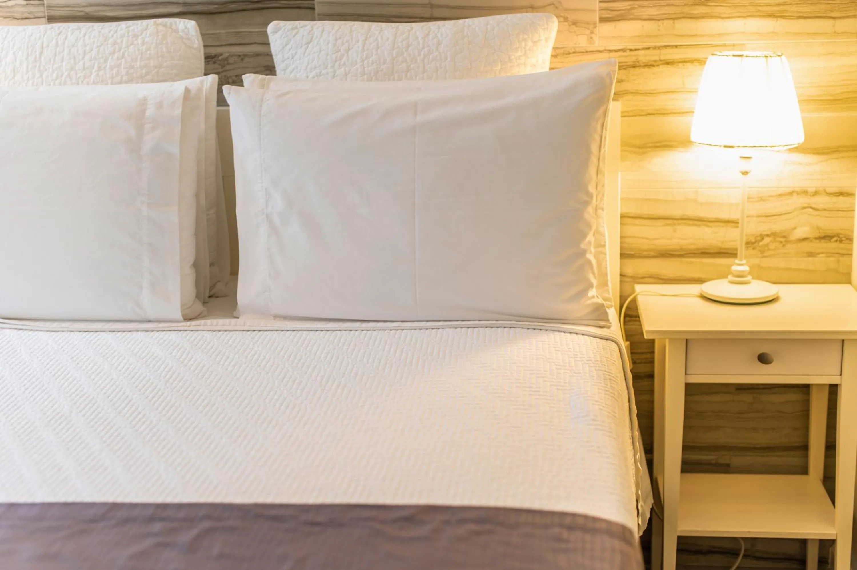 Bed in The Georgetown House Inn