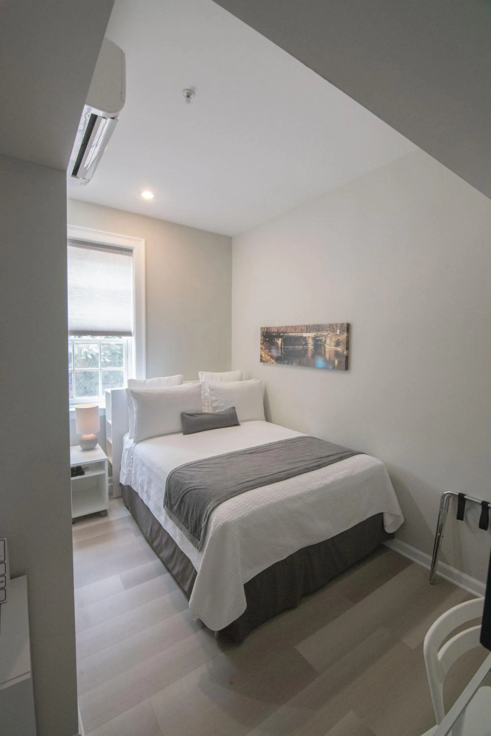 Bed in The Georgetown House Inn