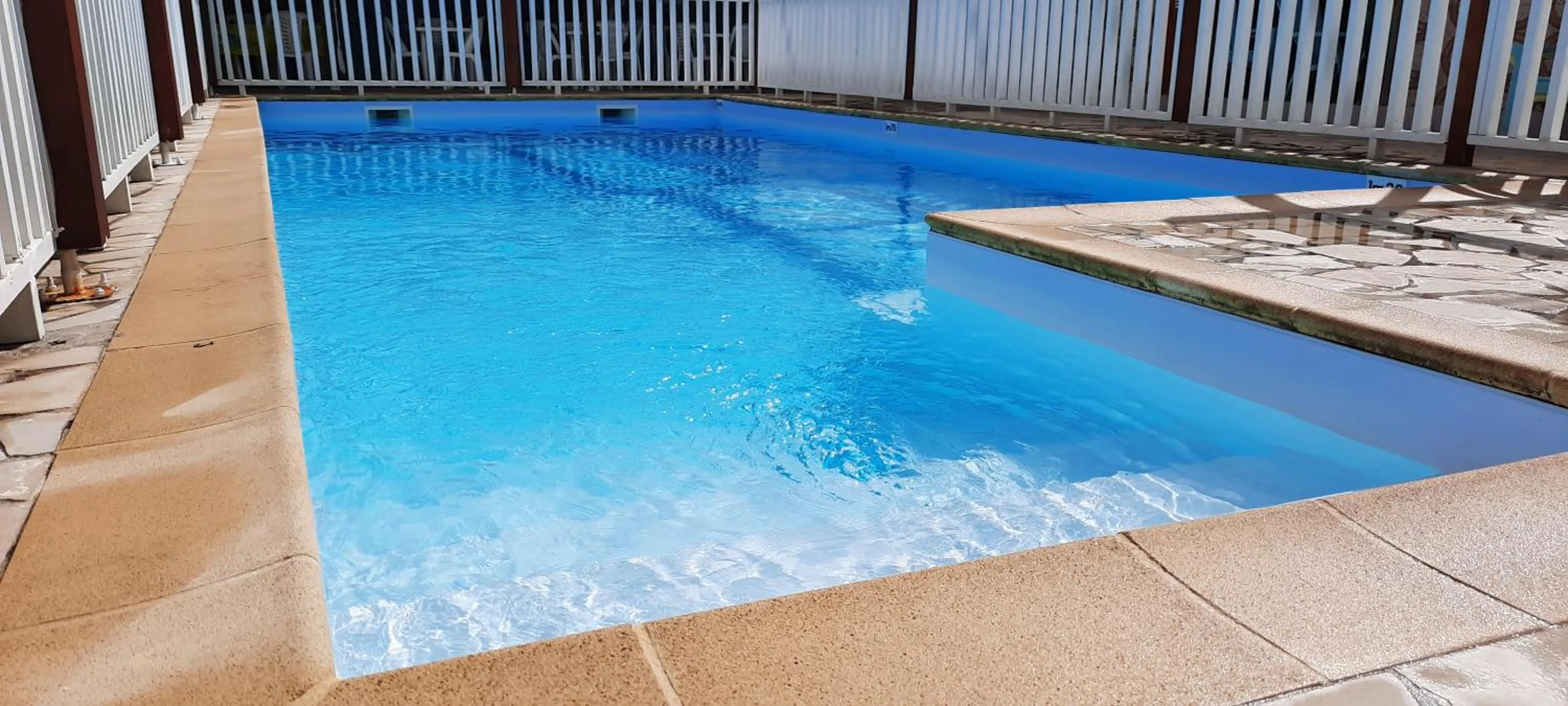 Swimming pool in Domaine De Titine