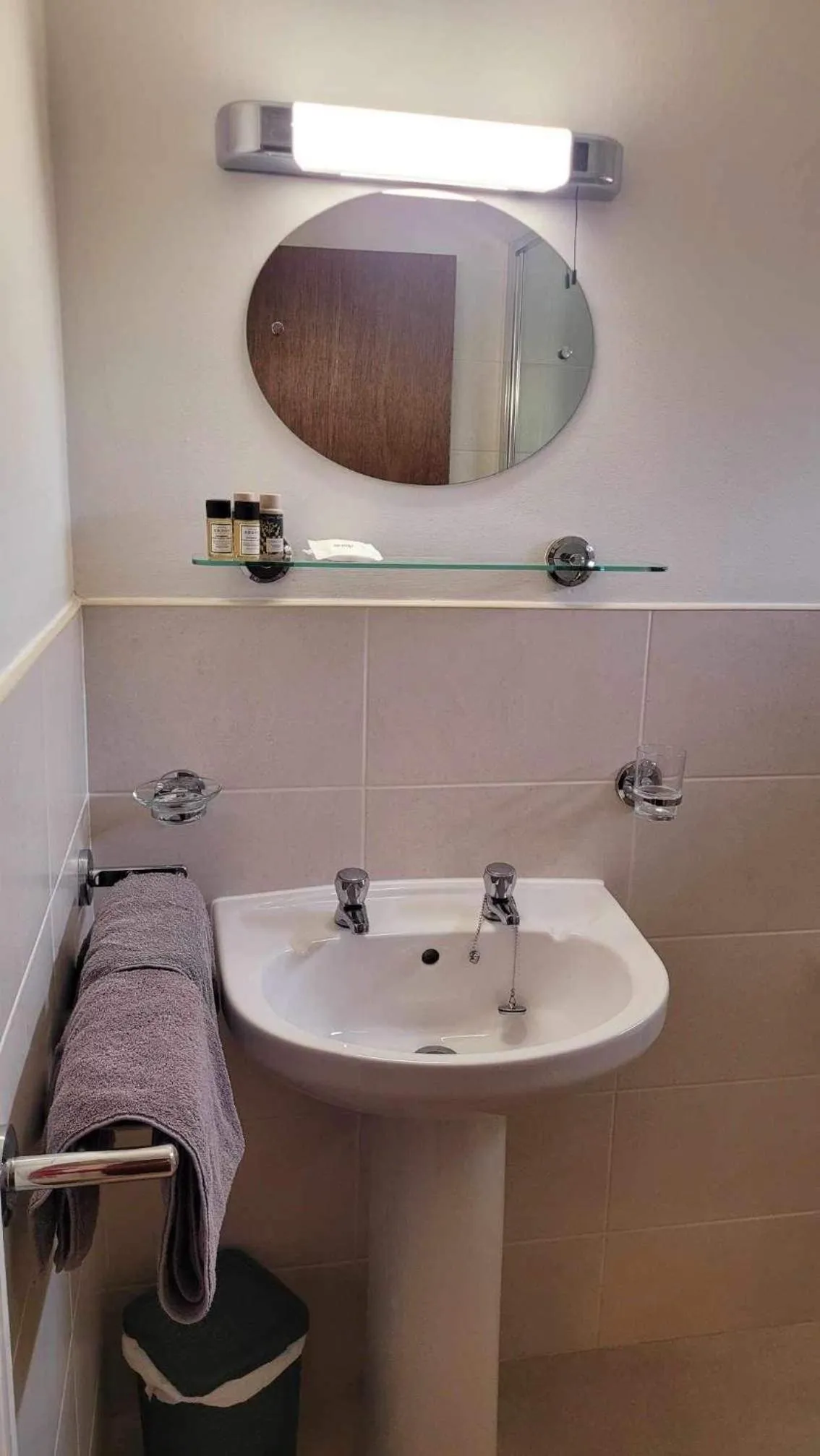 Bathroom in Church Farm Guest House