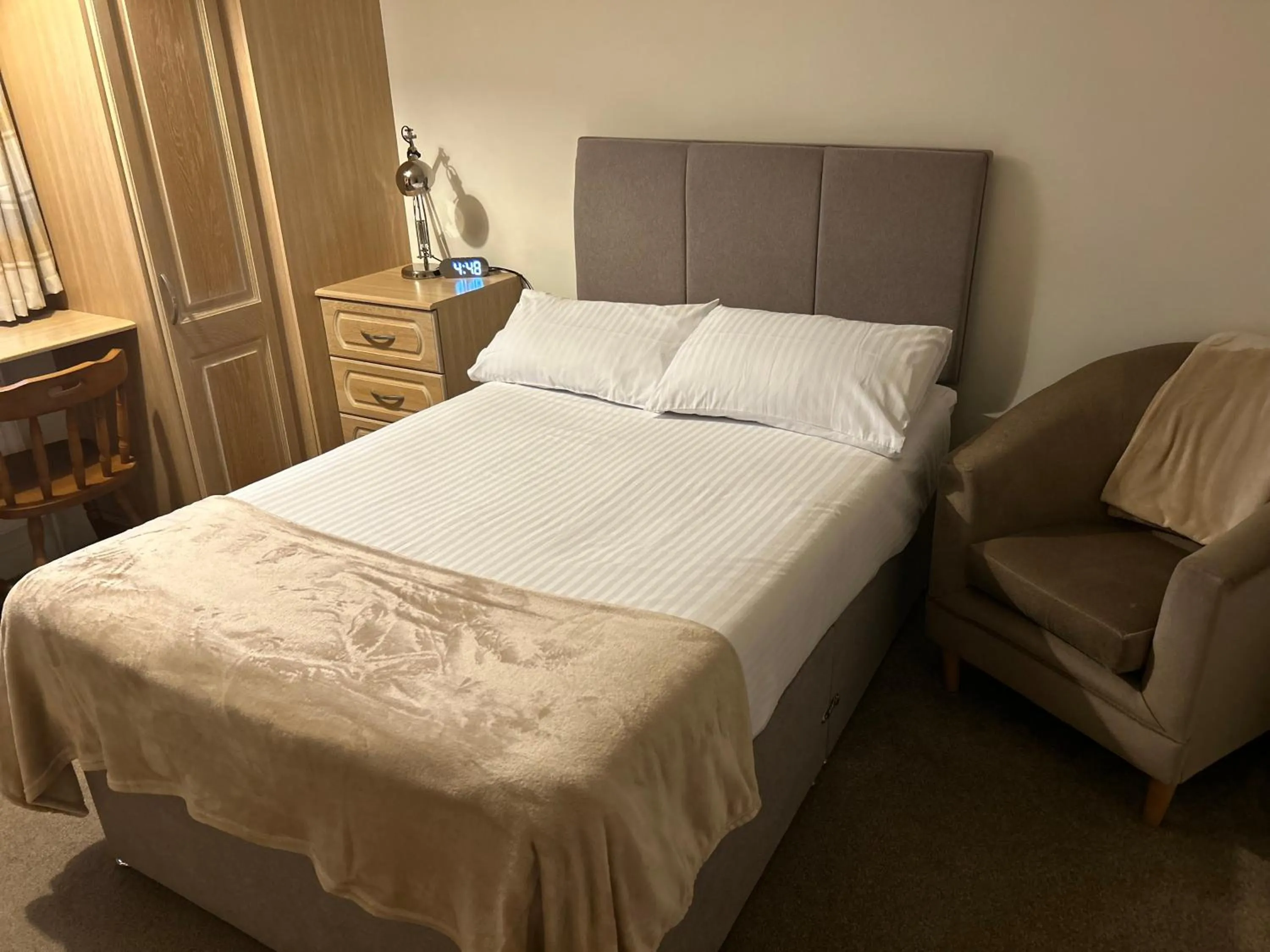 Bedroom, Bed in Church Farm Guest House