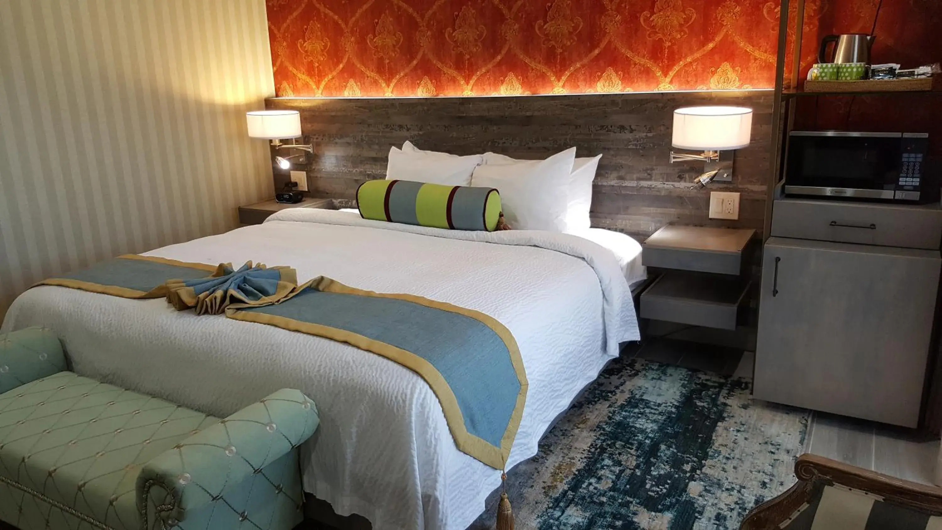 Bed in SenS Hotel & Vanne Bistro Berkeley Bed in SenS Hotel & Vanne Bistro Berkeley