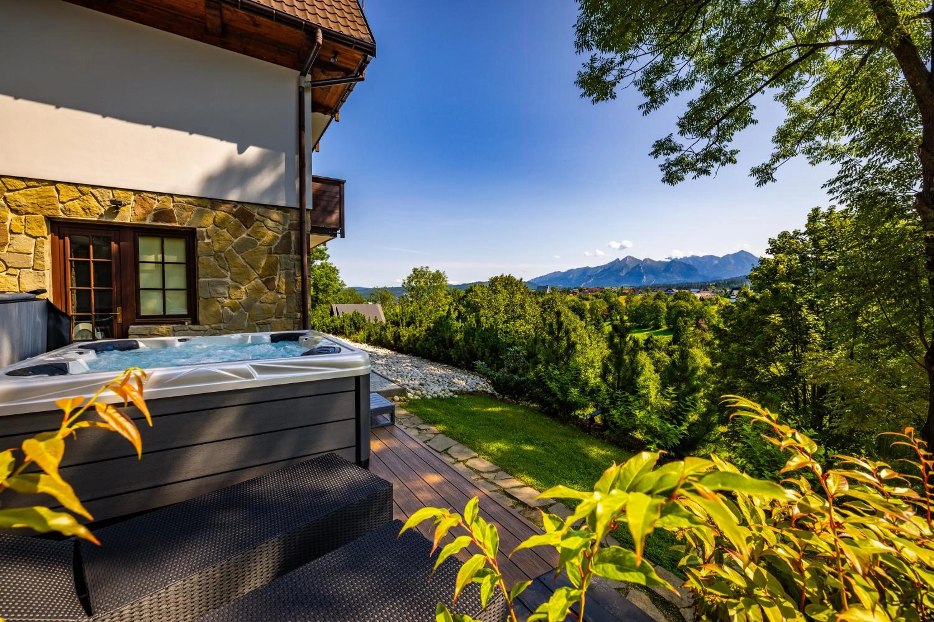 Hot Tub in Bystry Comfort