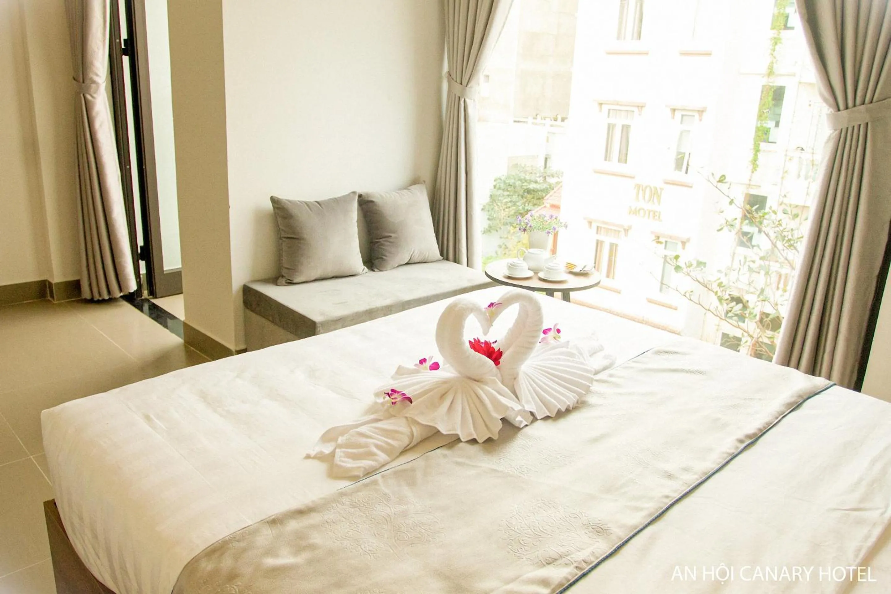 Bed in An Hoi Canary Hotel