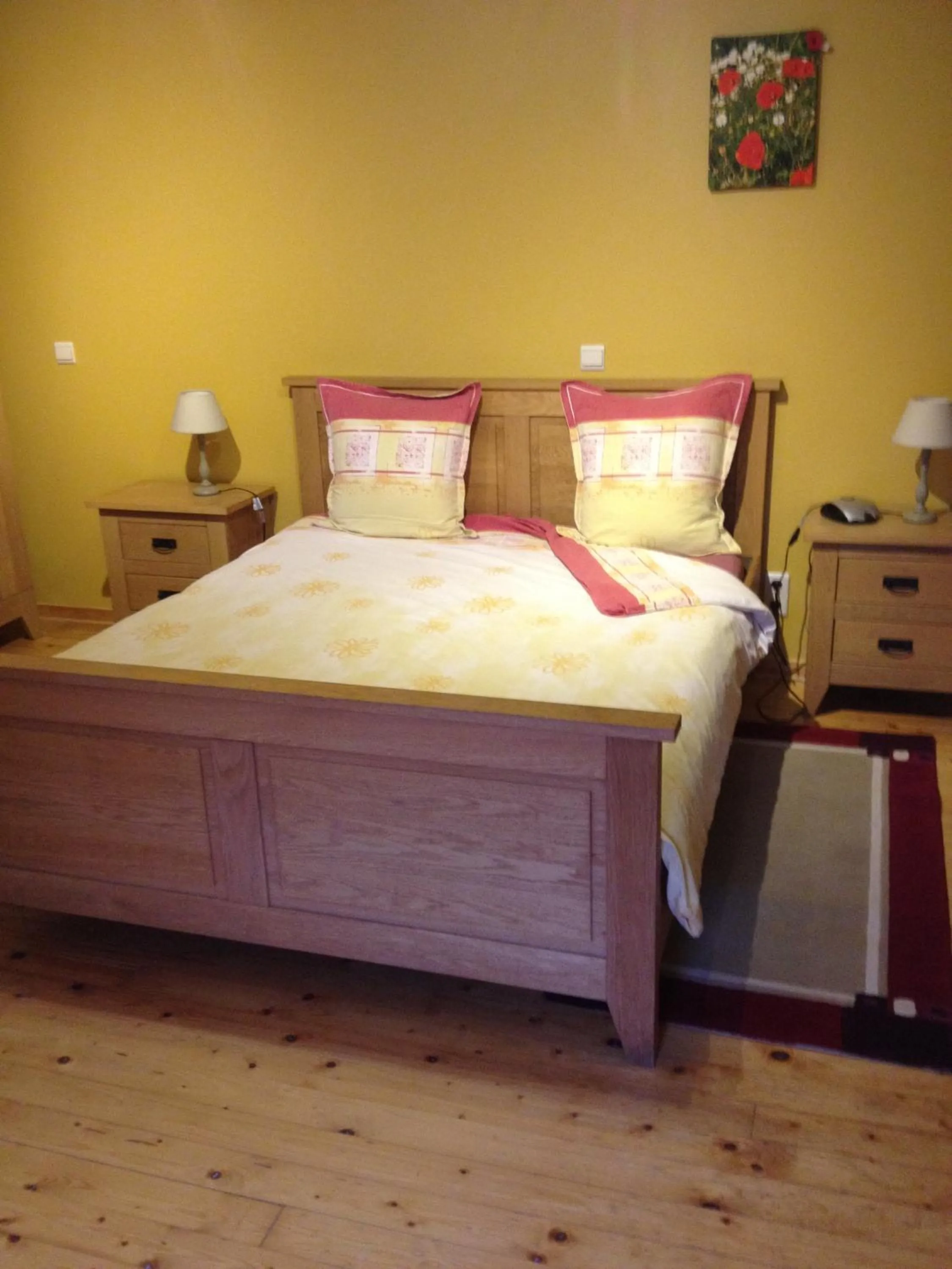 Decorative detail, Bed in Varlet Farm