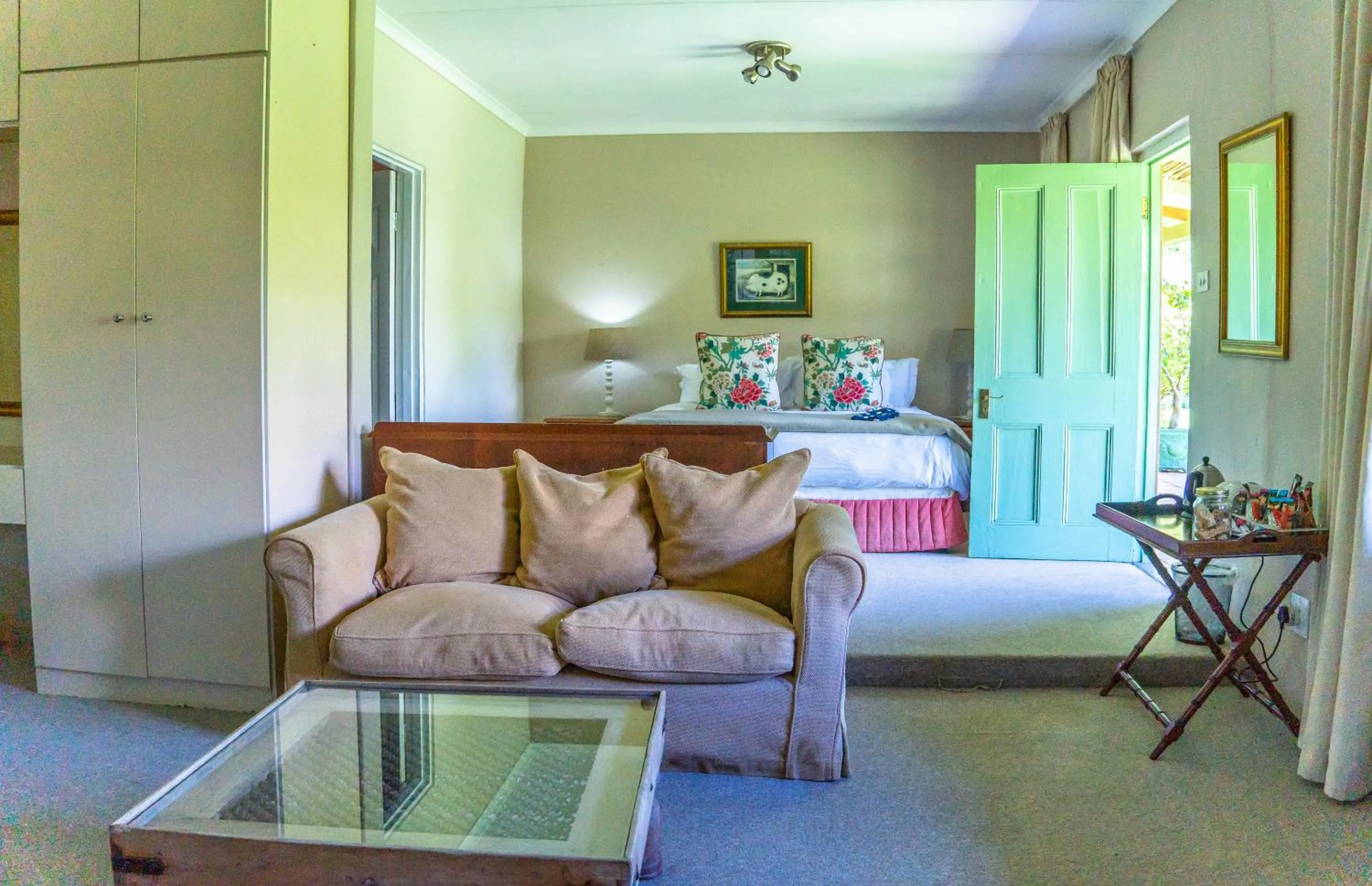 Bed in Halliwell Country Inn