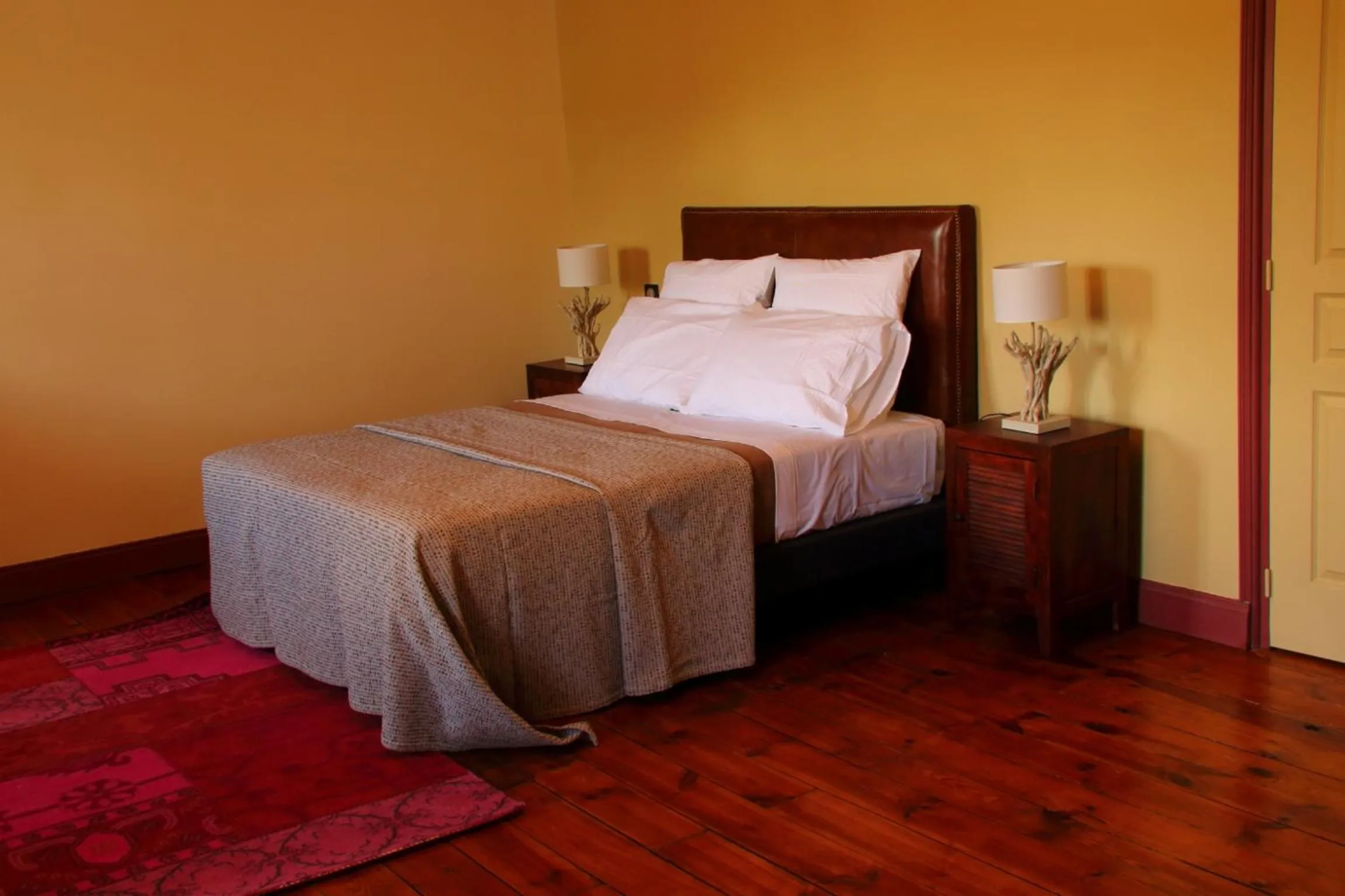 Shower in Auberge Les Volcans