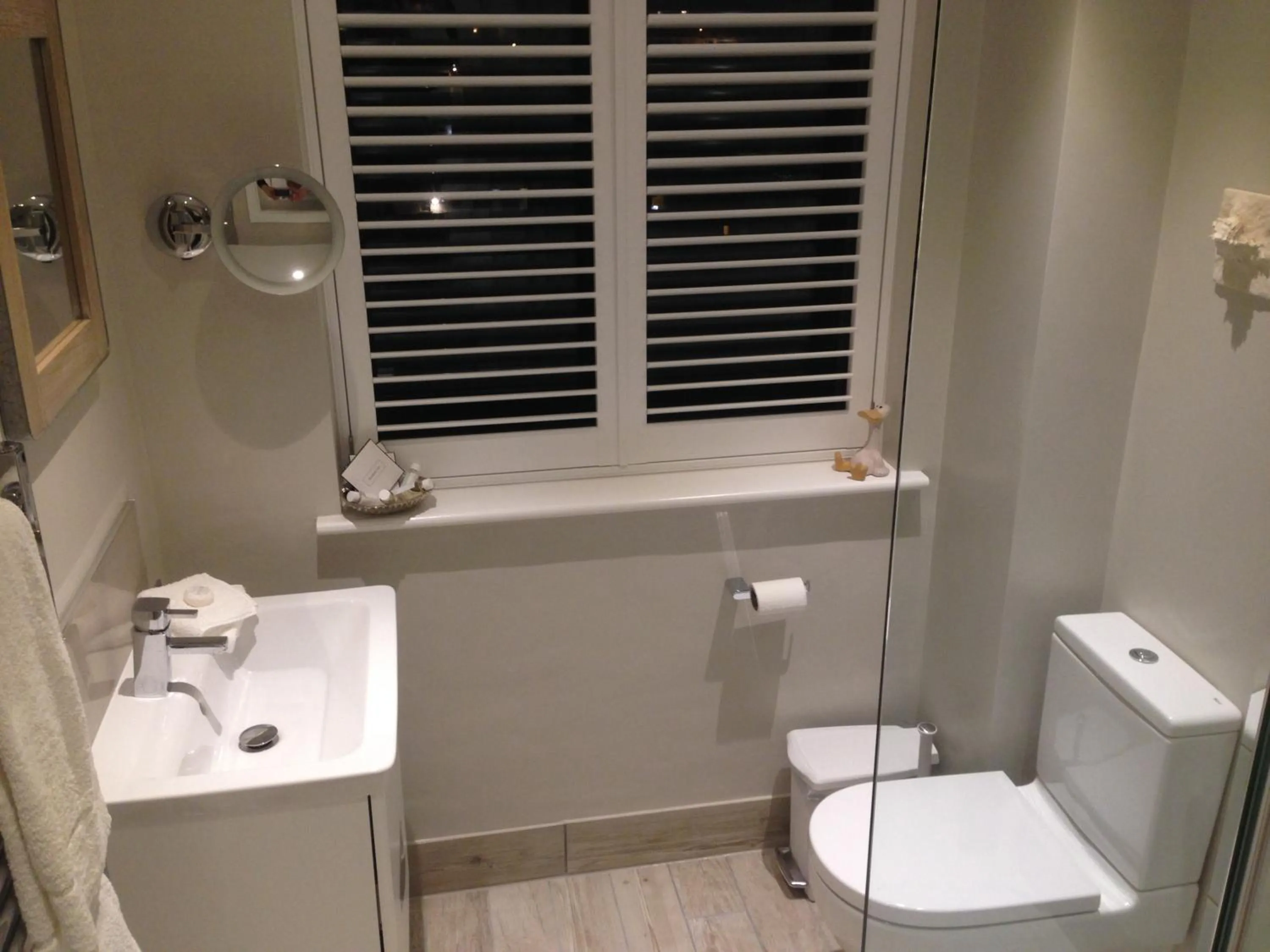 Bathroom in Driftwood B&B