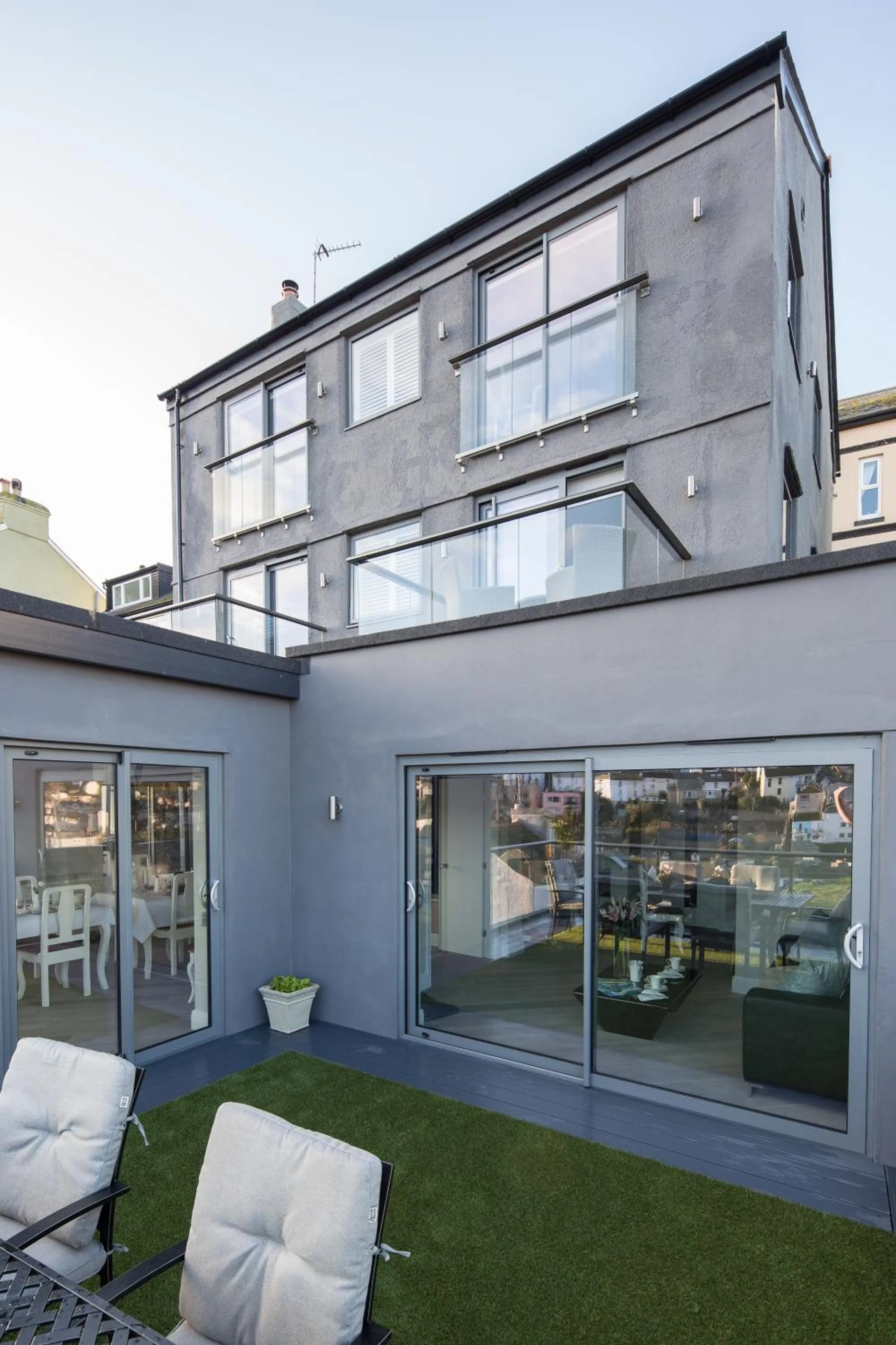 Communal lounge/ TV room in Driftwood B&B