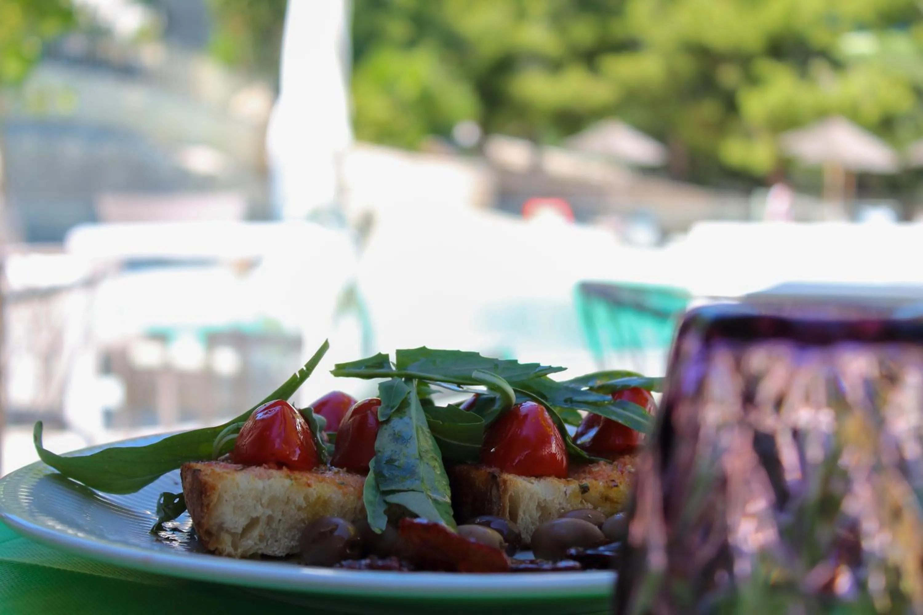 Food and drinks in Viestemare Resort & SPA