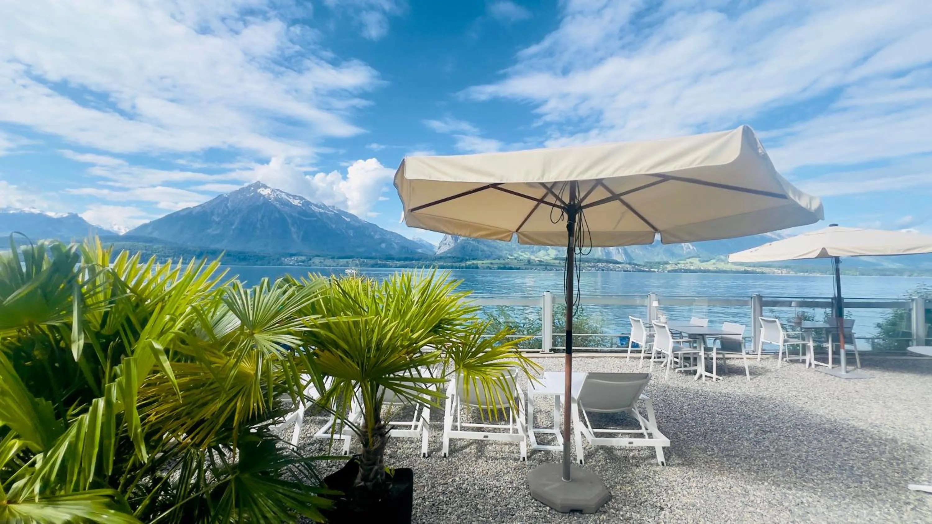 Balcony/Terrace in Boutique Hotel Niesenblick - direkt am Thunersee gelegen mit SELF CHECK IN & digitaler Rezeption