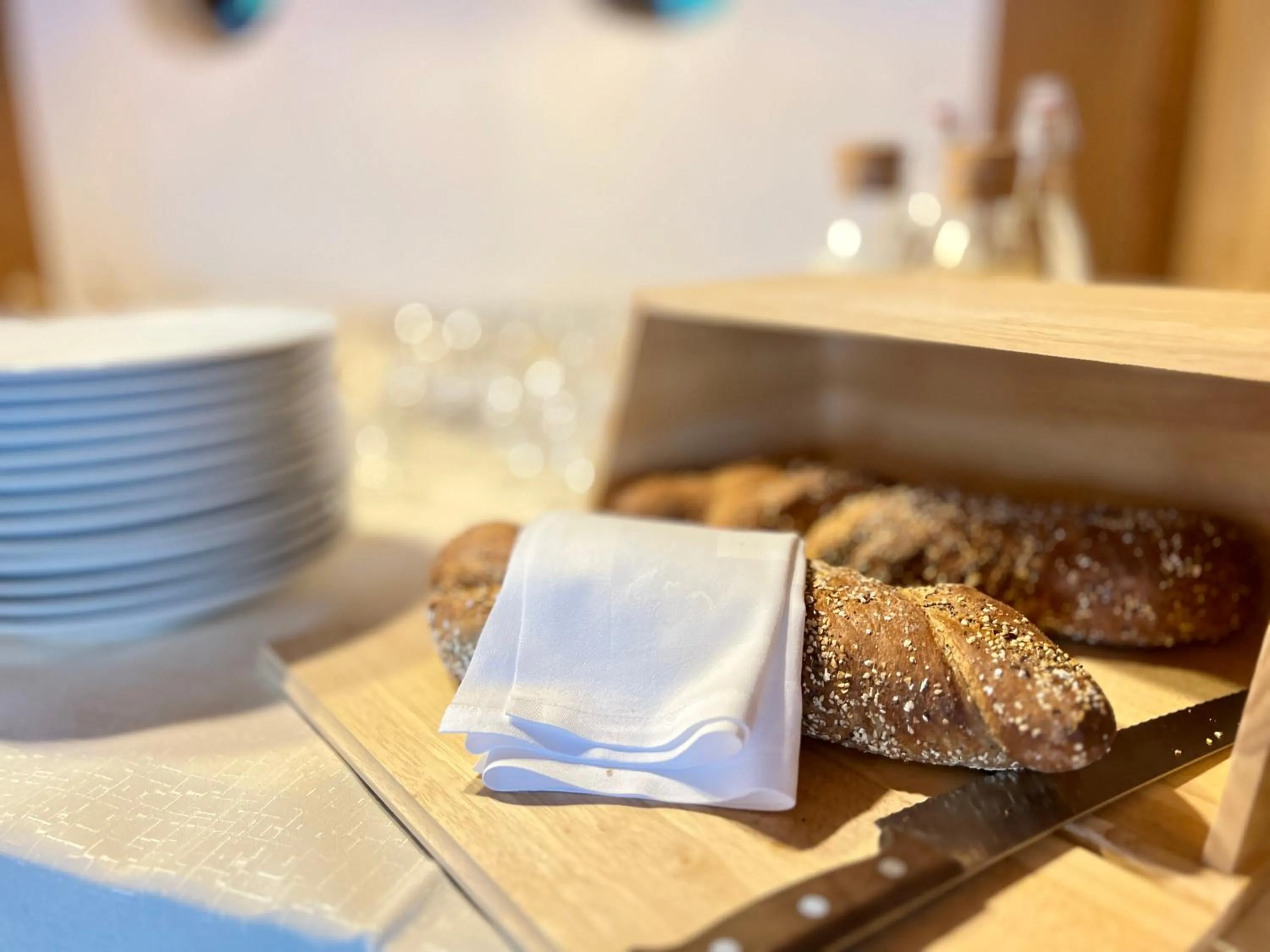 Breakfast in Boutique Hotel Niesenblick - direkt am Thunersee gelegen mit SELF CHECK IN & digitaler Rezeption