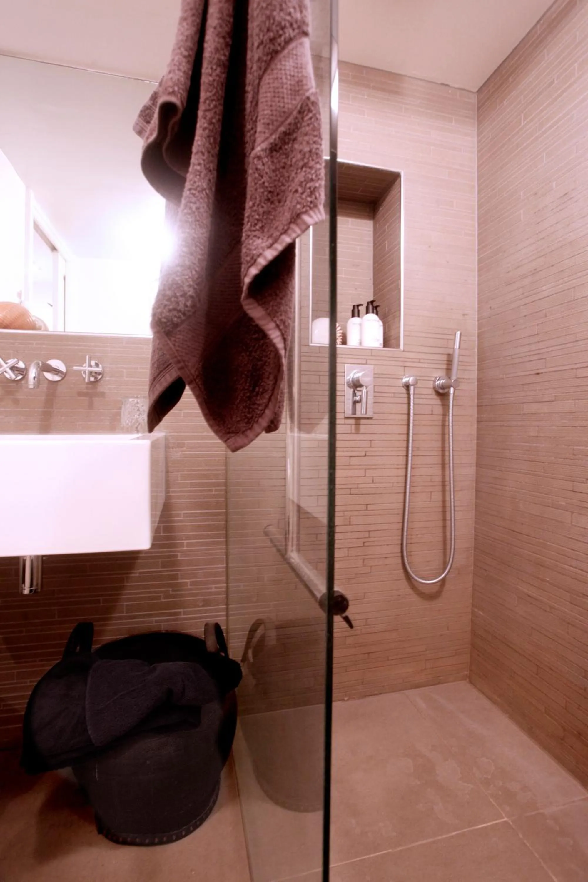 Bathroom in Cozy Canal Studio